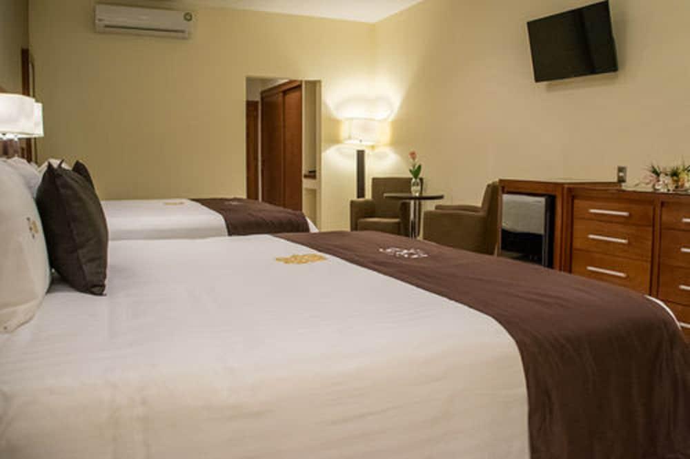 Hotel Ecce & 5*