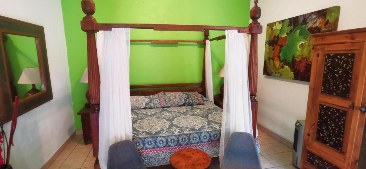 Rosa Morada Bed & Breakfast 4*