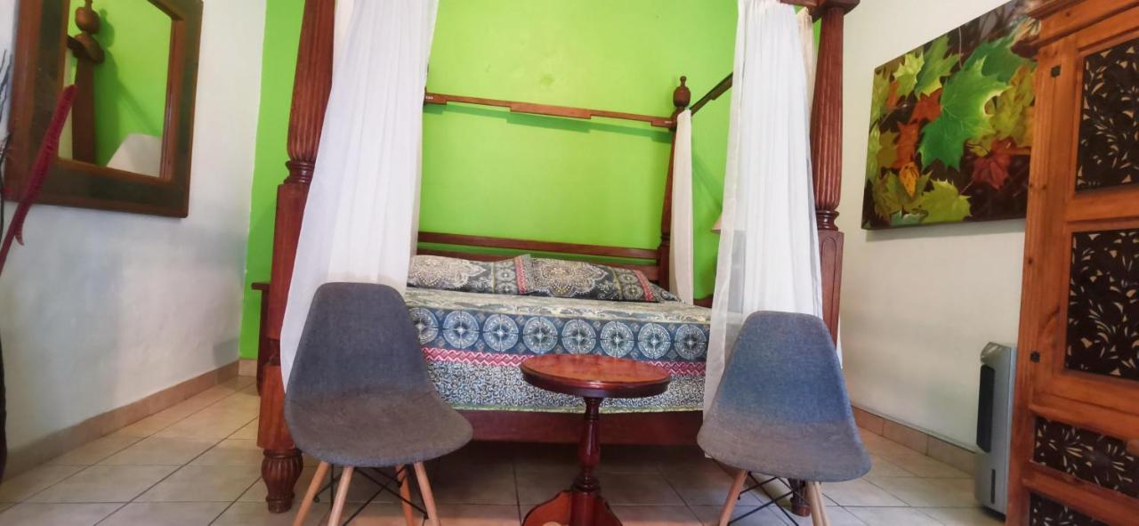 Rosa Morada Bed & Breakfast