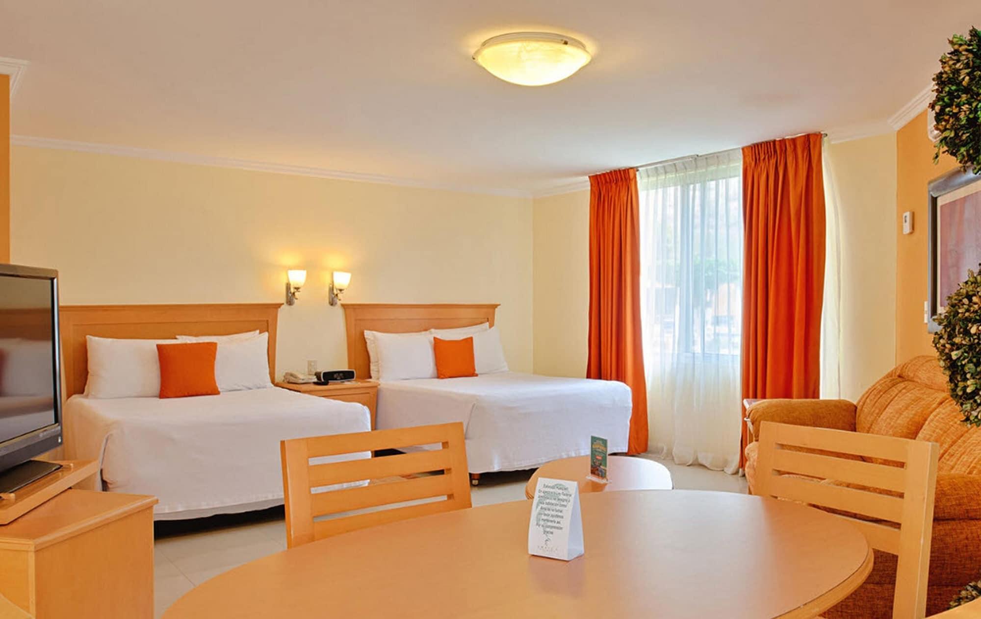 Araiza Palmira Y Centro De Convenciones Hotel 4*