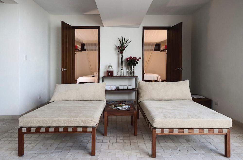 Mansion Del Conde Boutique & (adults Only) Hotel