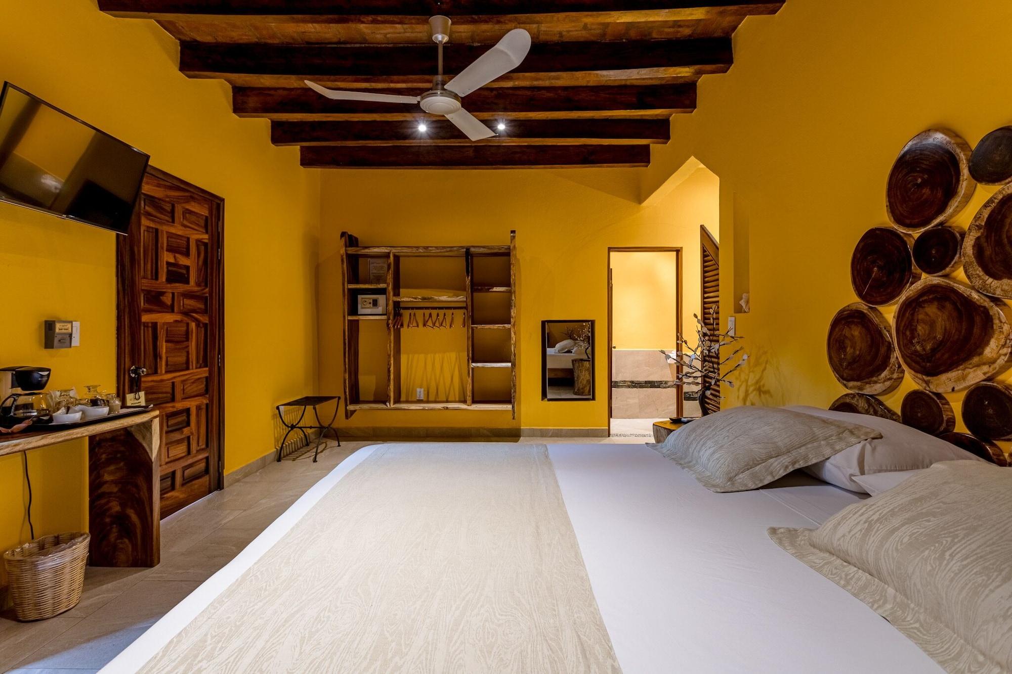 La Hacienda 4*