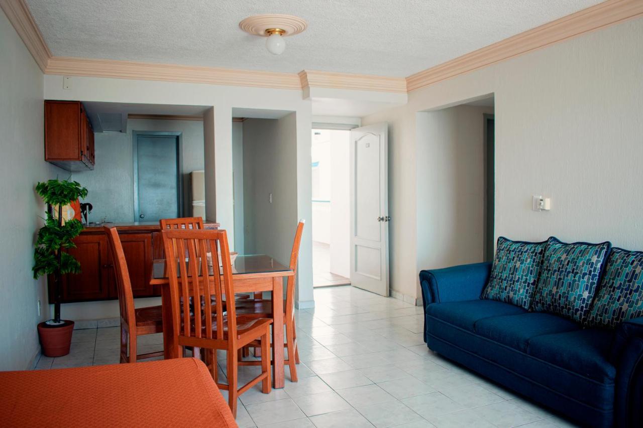 Hotel Caracoles Manzanillo