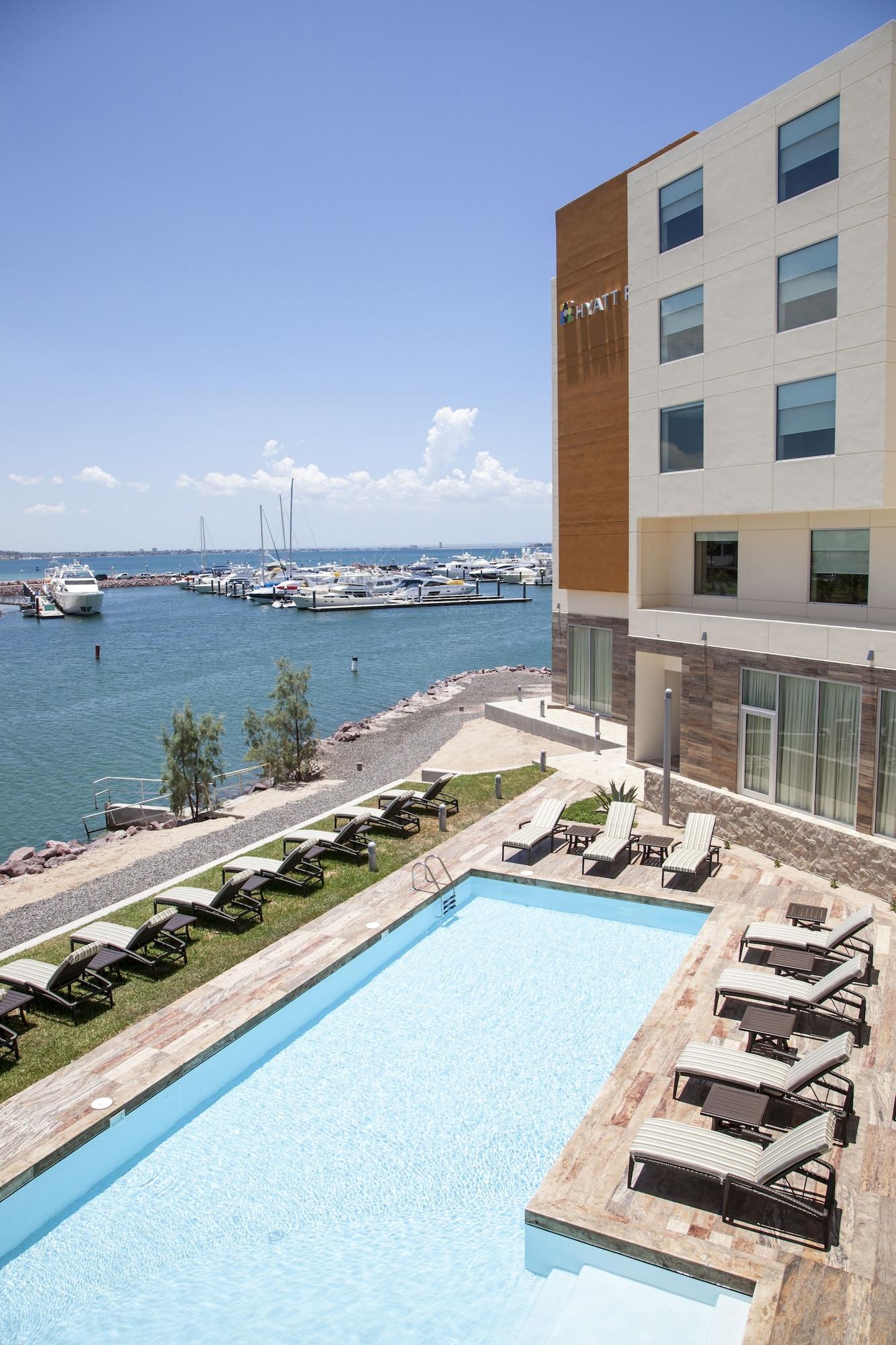Courtyard By Marriott Baja California Sur 4*