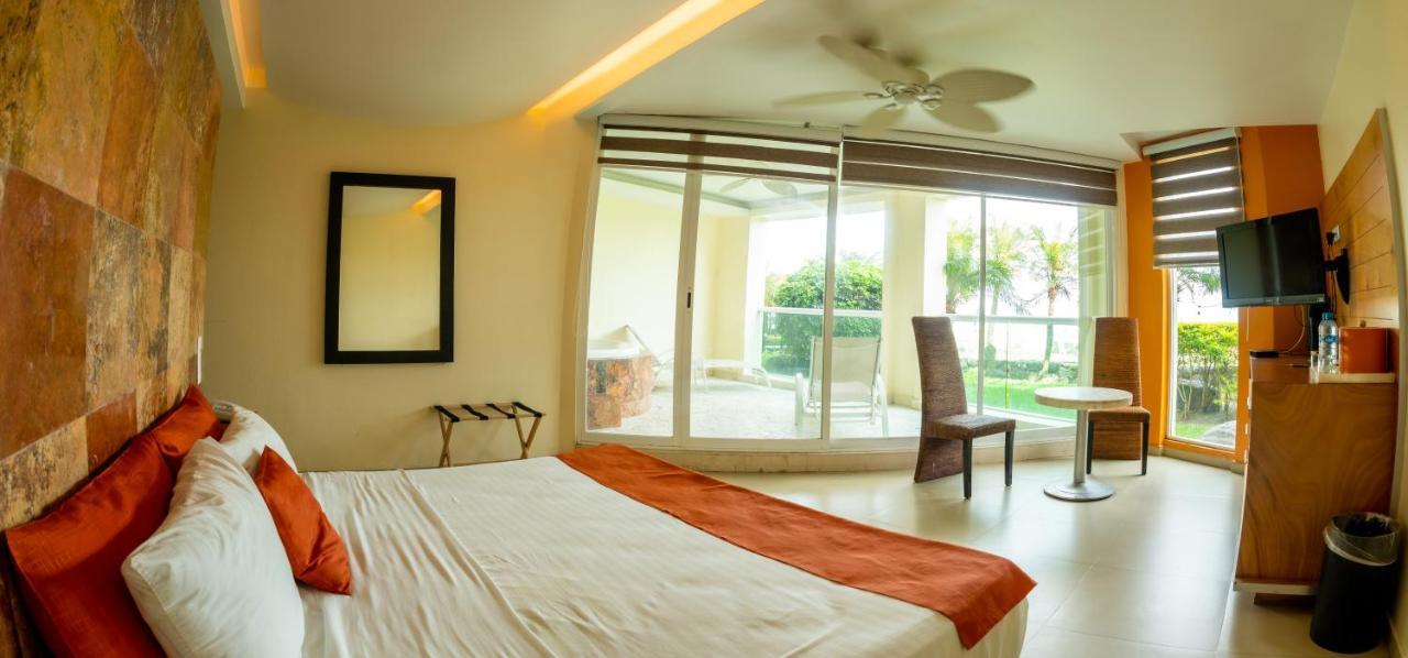 Artisan Playa Esmeralda Family 5* Playa Chachalacas