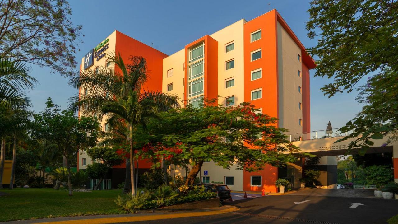 Express & By Ihg 3*