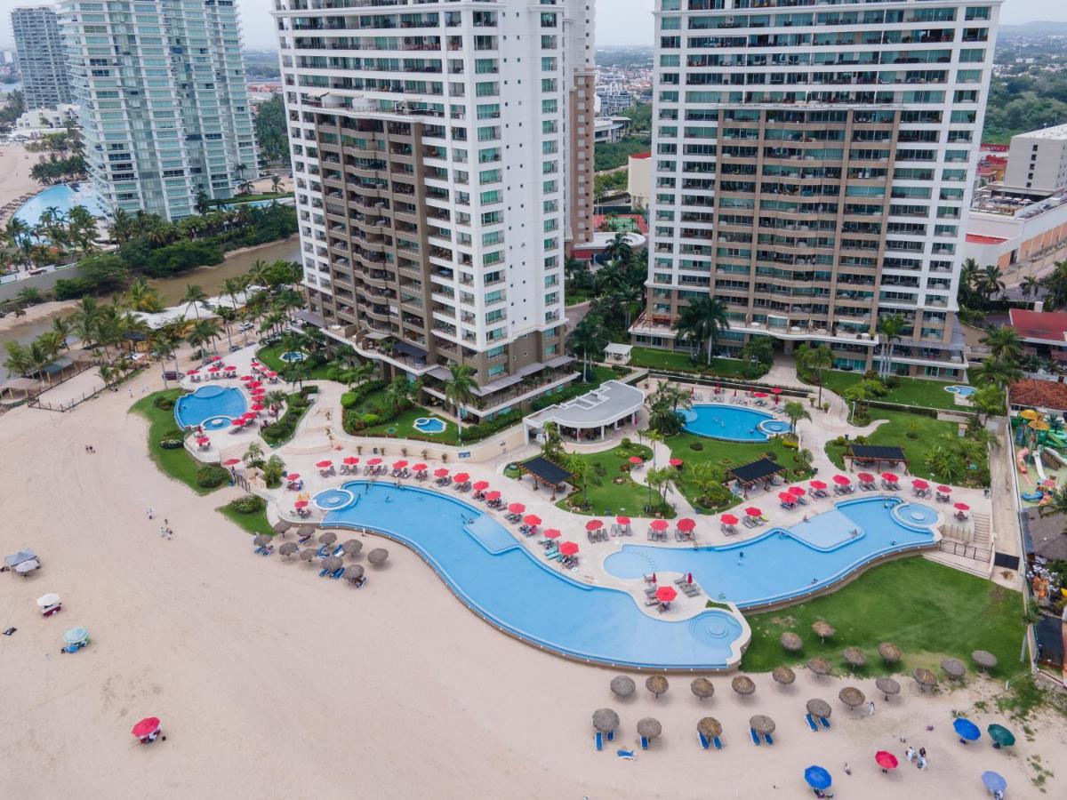 Ocean Front Sleeps 4 Adults-grand Venetian T3000-1606 *