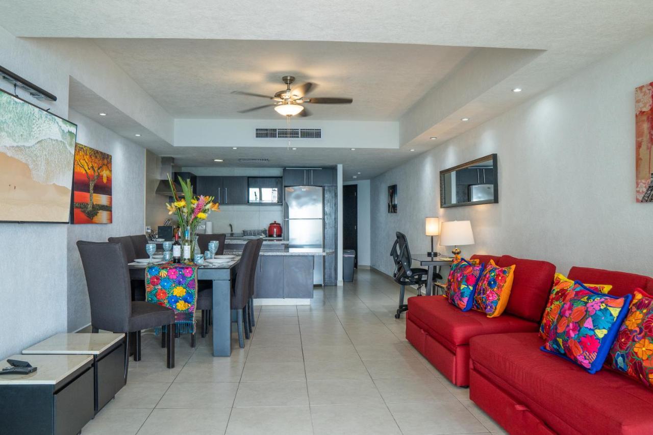 Apartment Ocean Front Sleeps 4 Adults-grand Venetian T3000-1606 *
