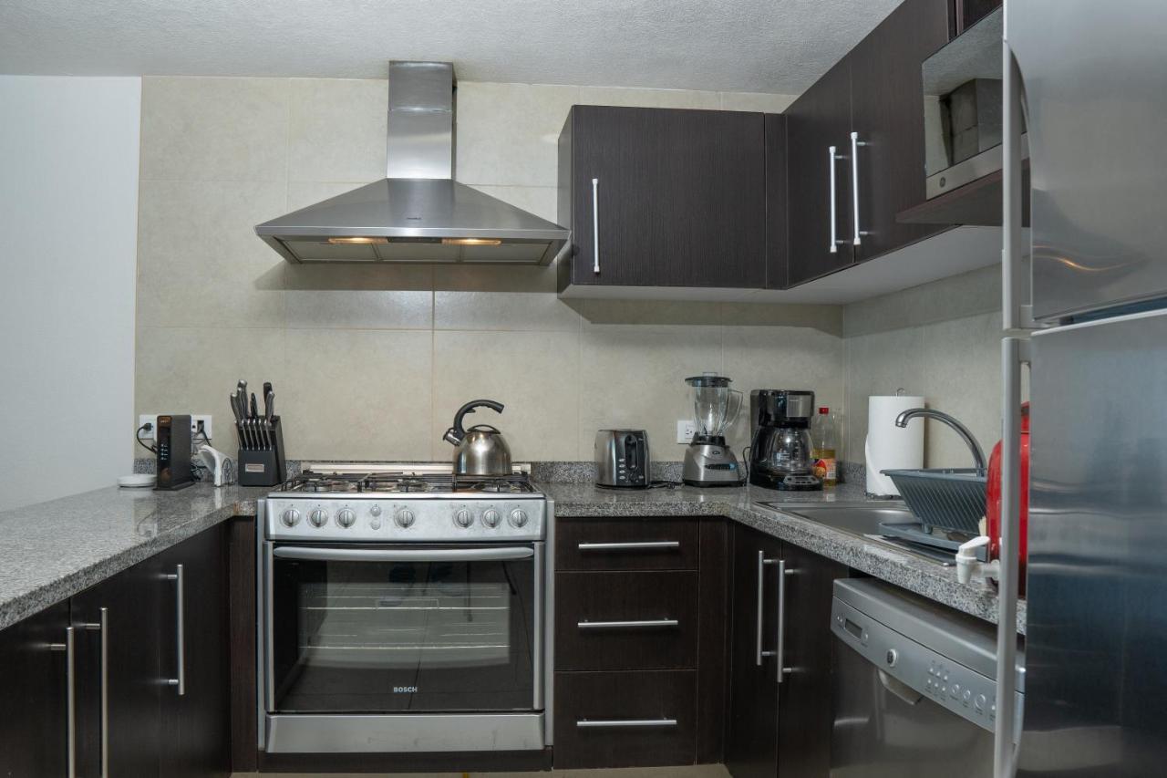 Apartment Ocean Front Sleeps 4 Adults-grand Venetian T3000-1606