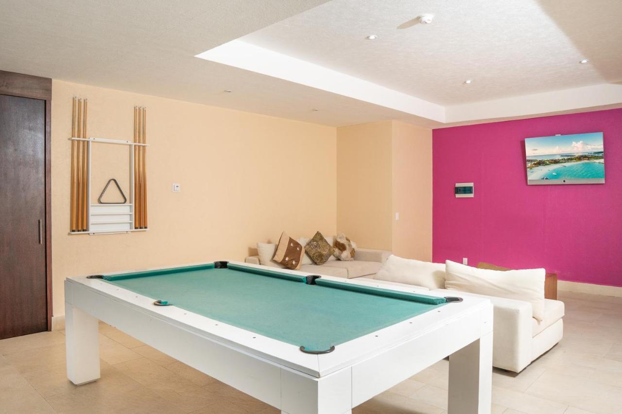 Ocean Front Sleeps 4 Adults-grand Venetian T3000-1606