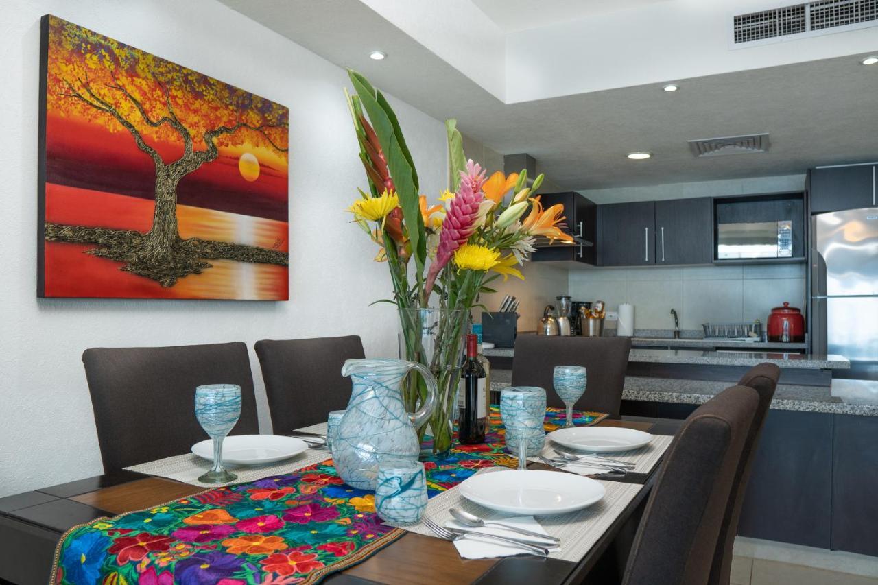 Apartment Ocean Front Sleeps 4 Adults-grand Venetian T3000-1606