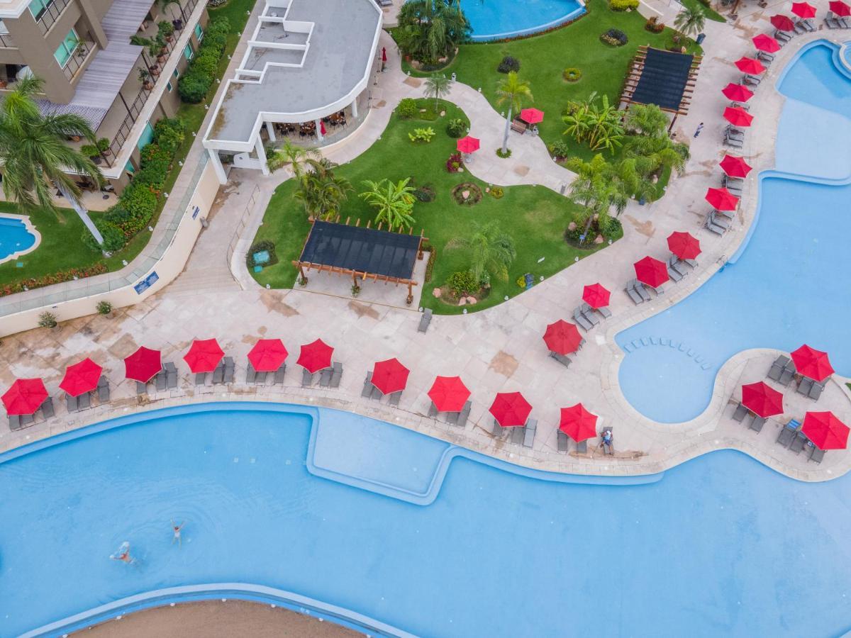 Ocean Front Sleeps 4 Adults-grand Venetian T3000-1606 Apartment *