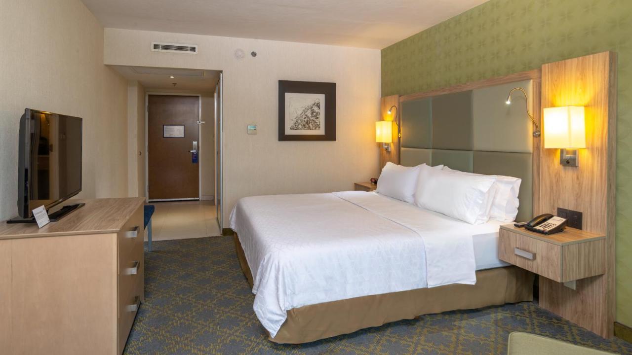 Resort Express & By Ihg 3*