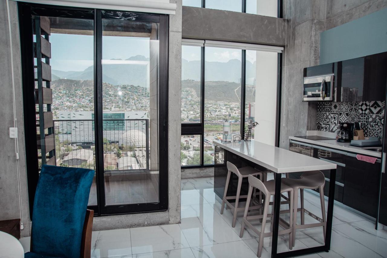 Luxury Loft Living At Landmark High Rise Apartment