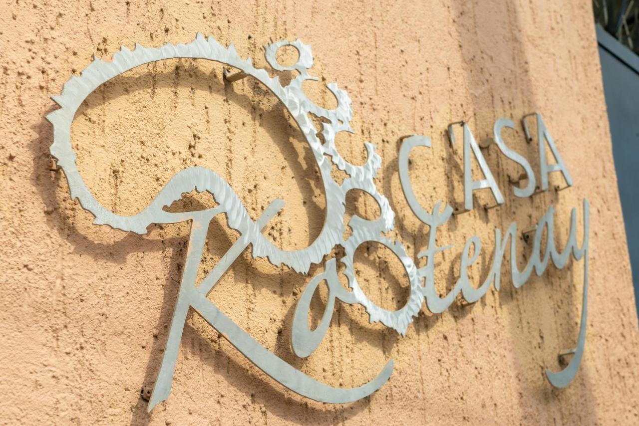 Casa Kootenay Waterfront Bnb Bed & Breakfast