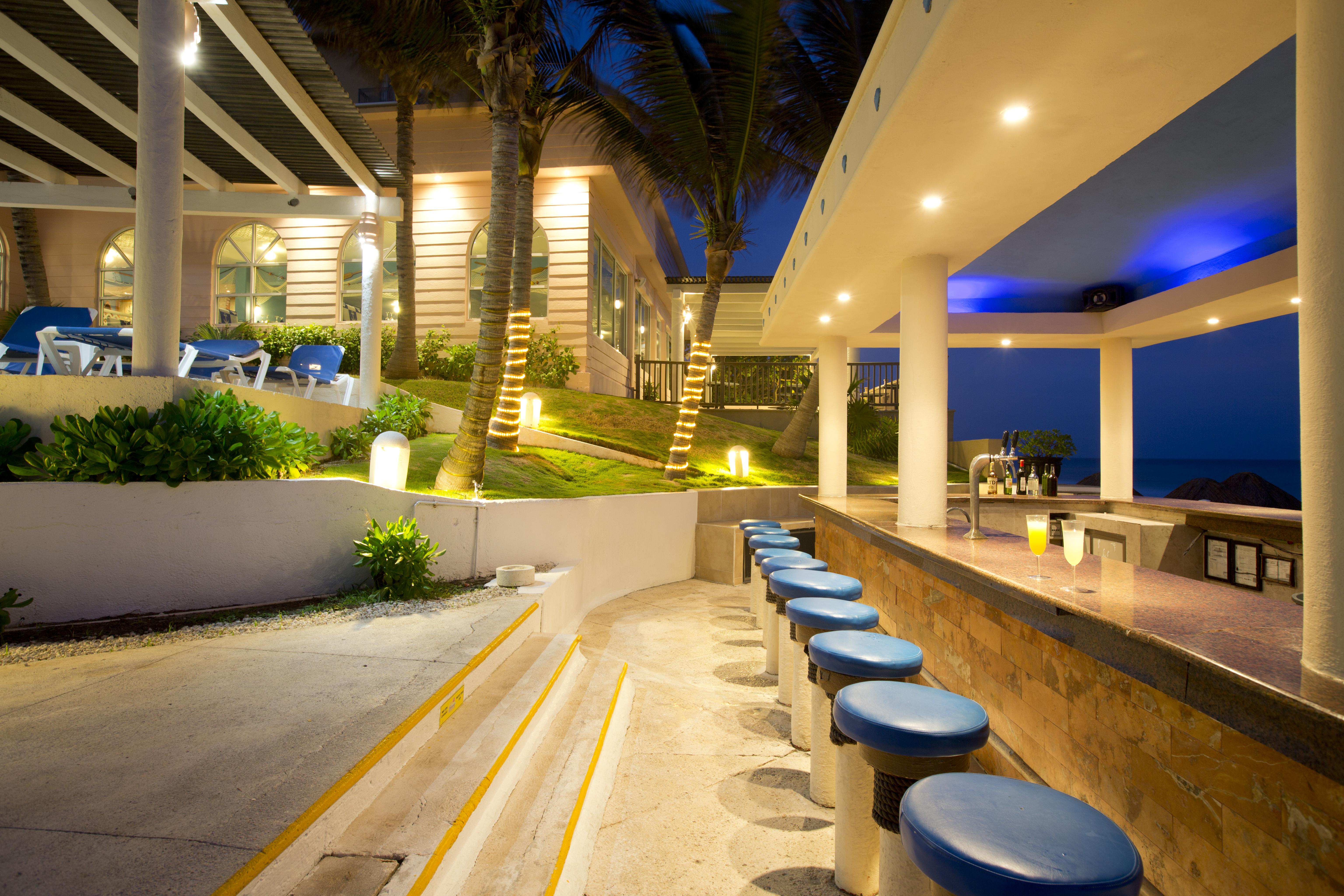 Golden Parnassus & (adults Only) Cancun