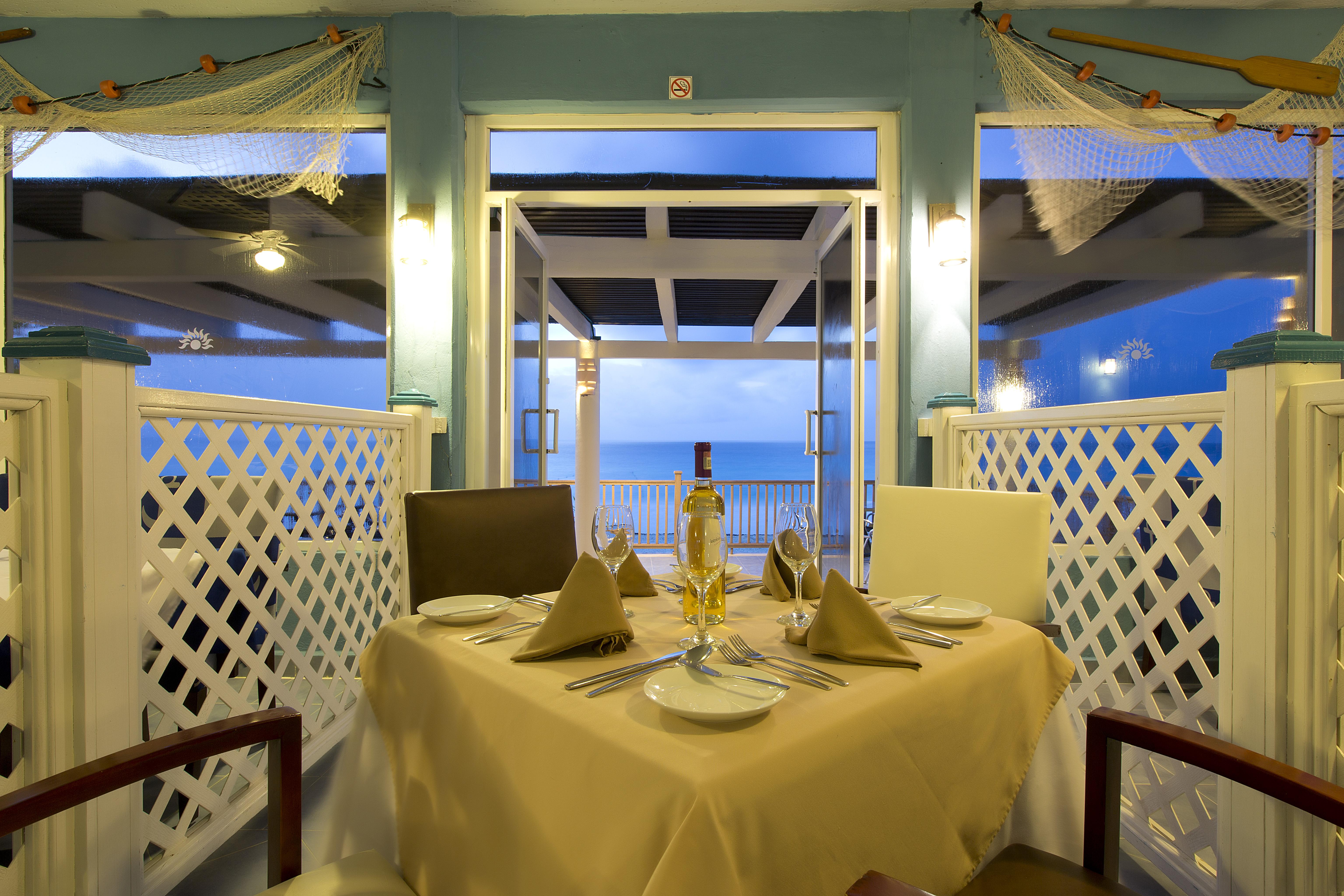 Golden Parnassus & (adults Only) Hotel Cancun