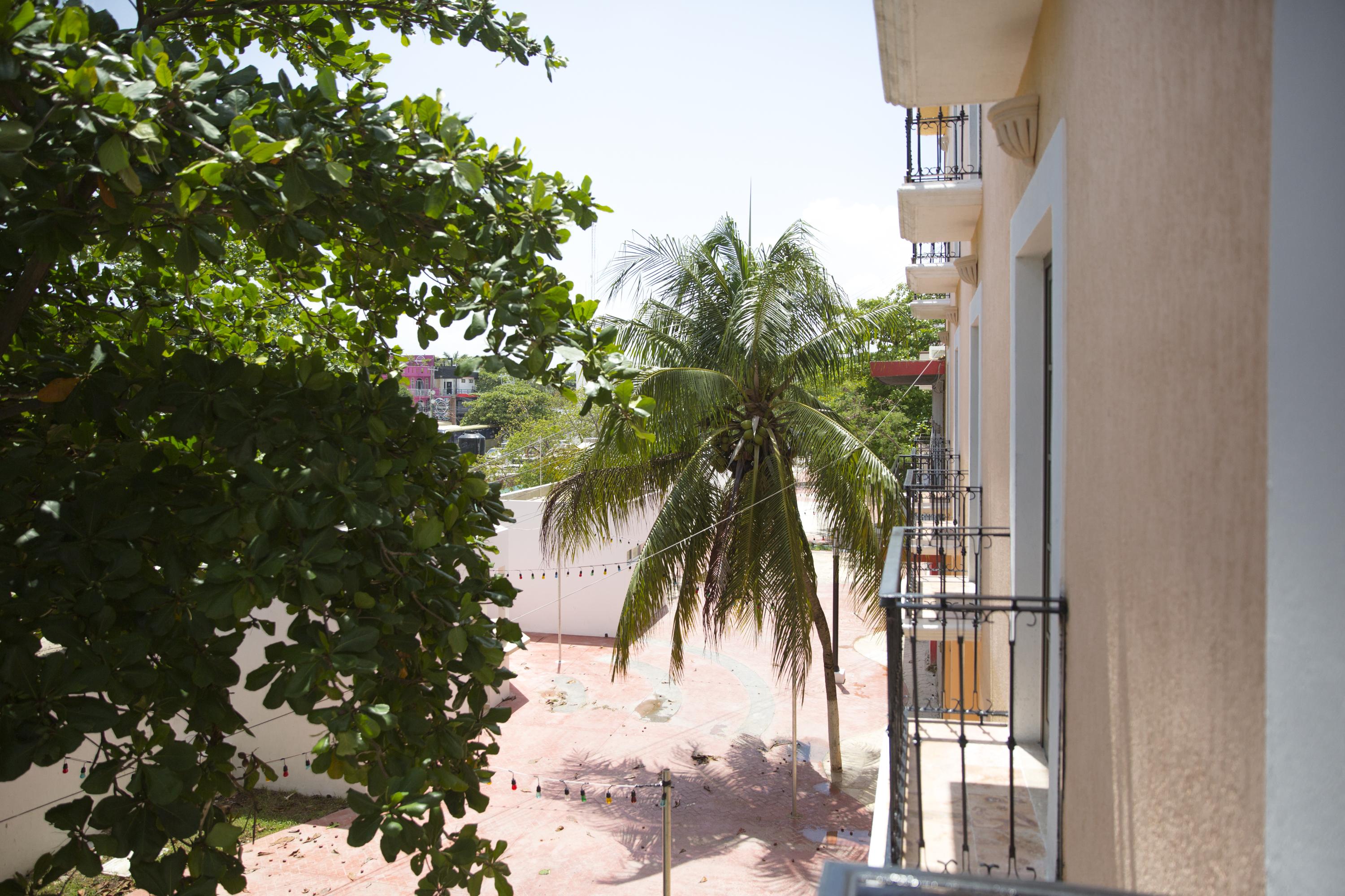 Itzaes By 5th Av Hotel 3*