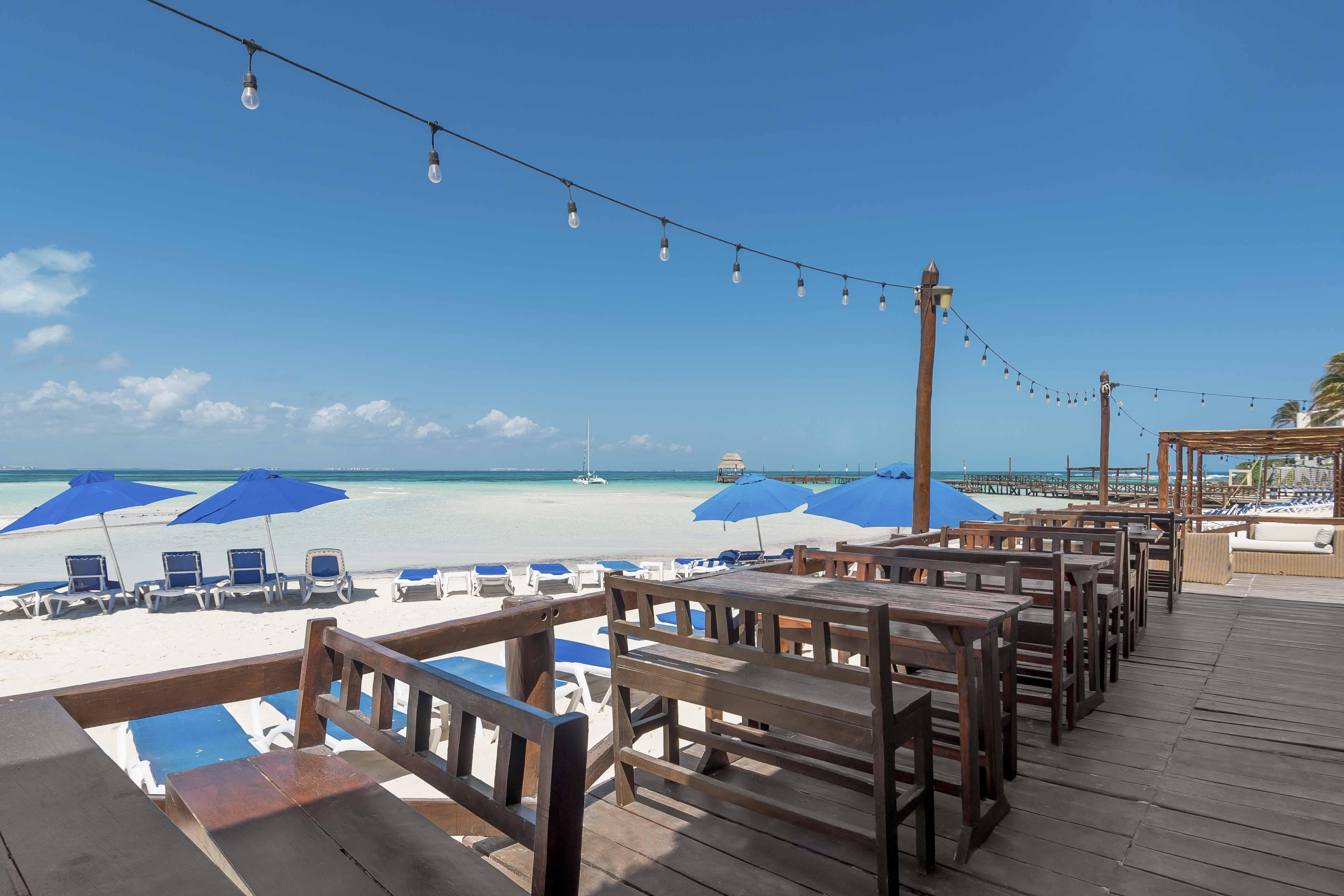 Mia Reef Cancun