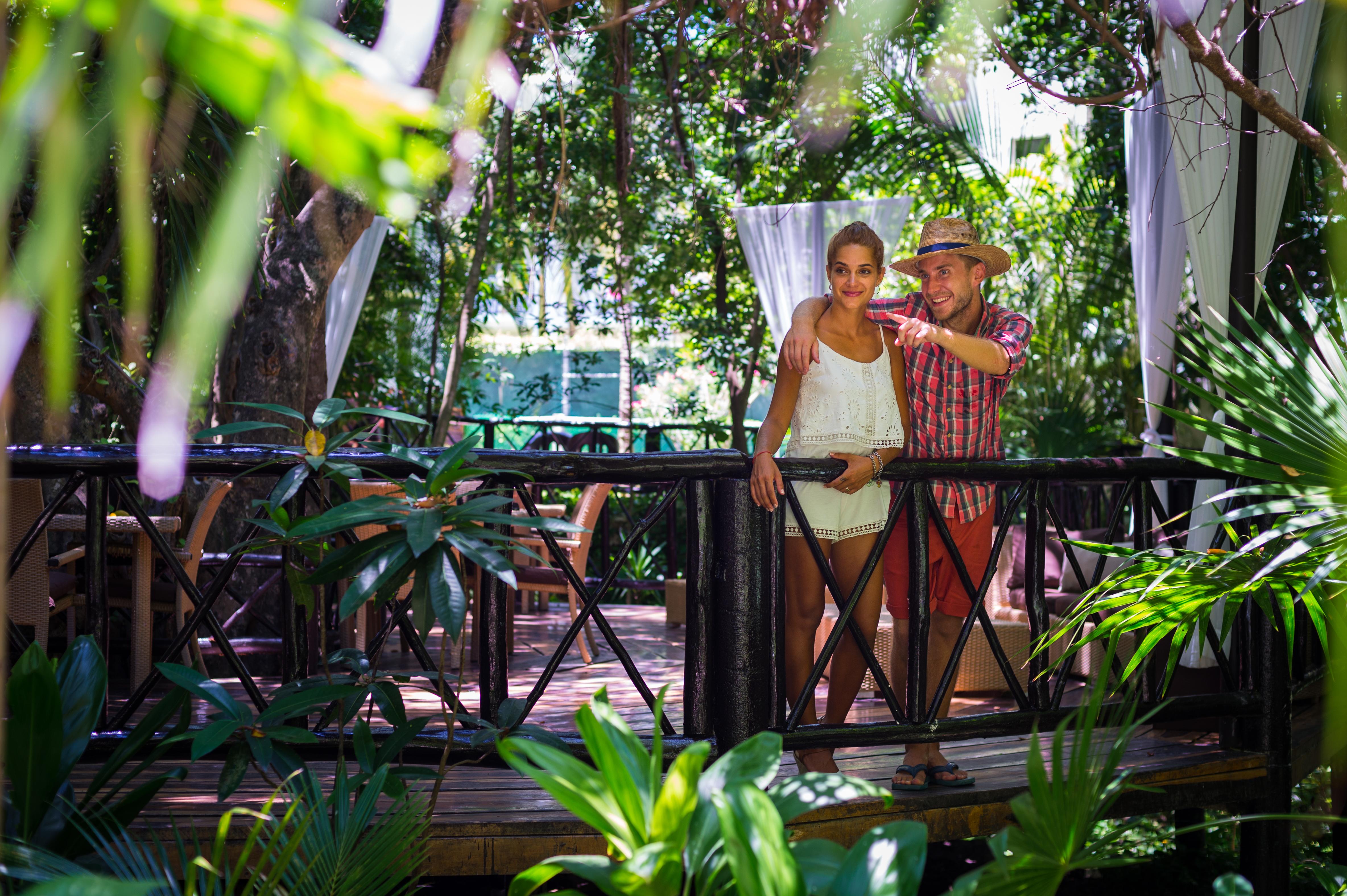 The Reef Playacar & 4*
