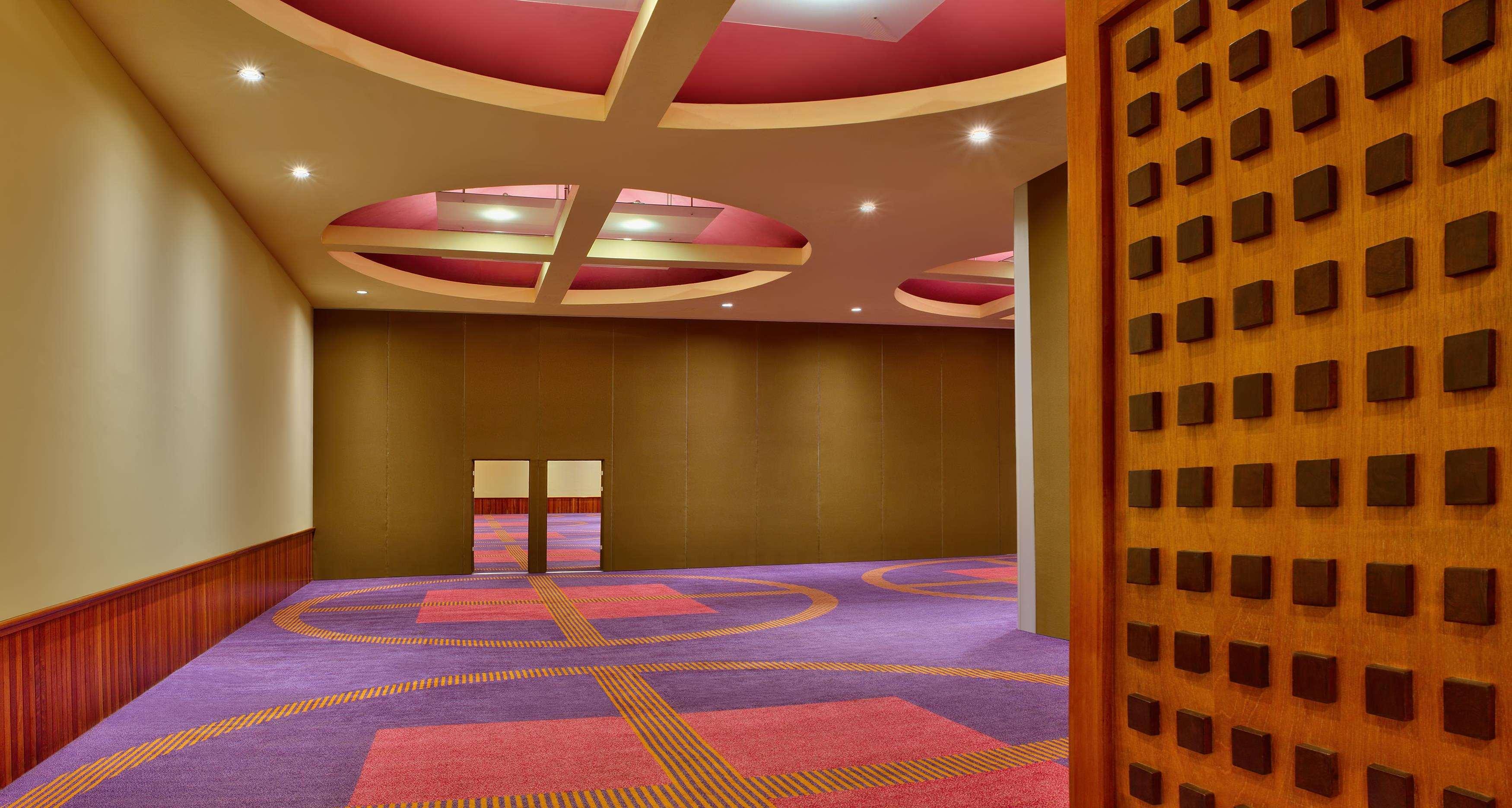 Hotel Galeria Plaza 4*
