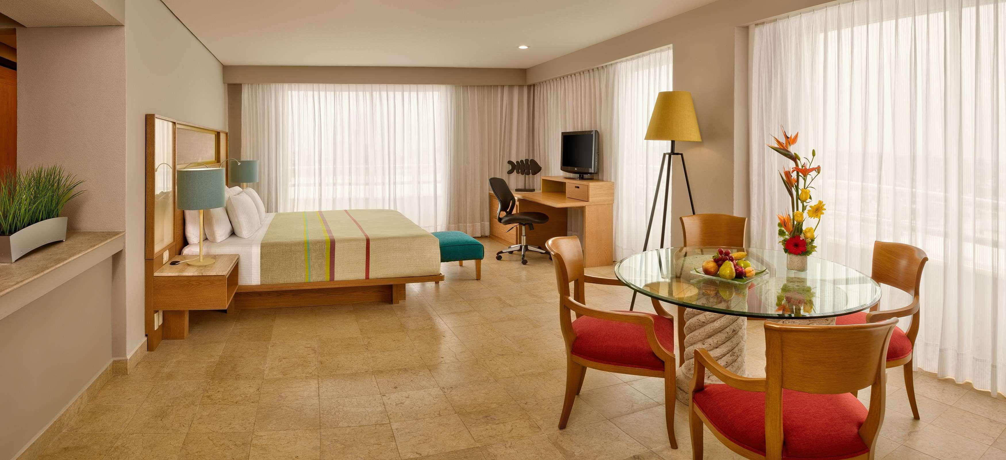 Hotel Galeria Plaza 4*