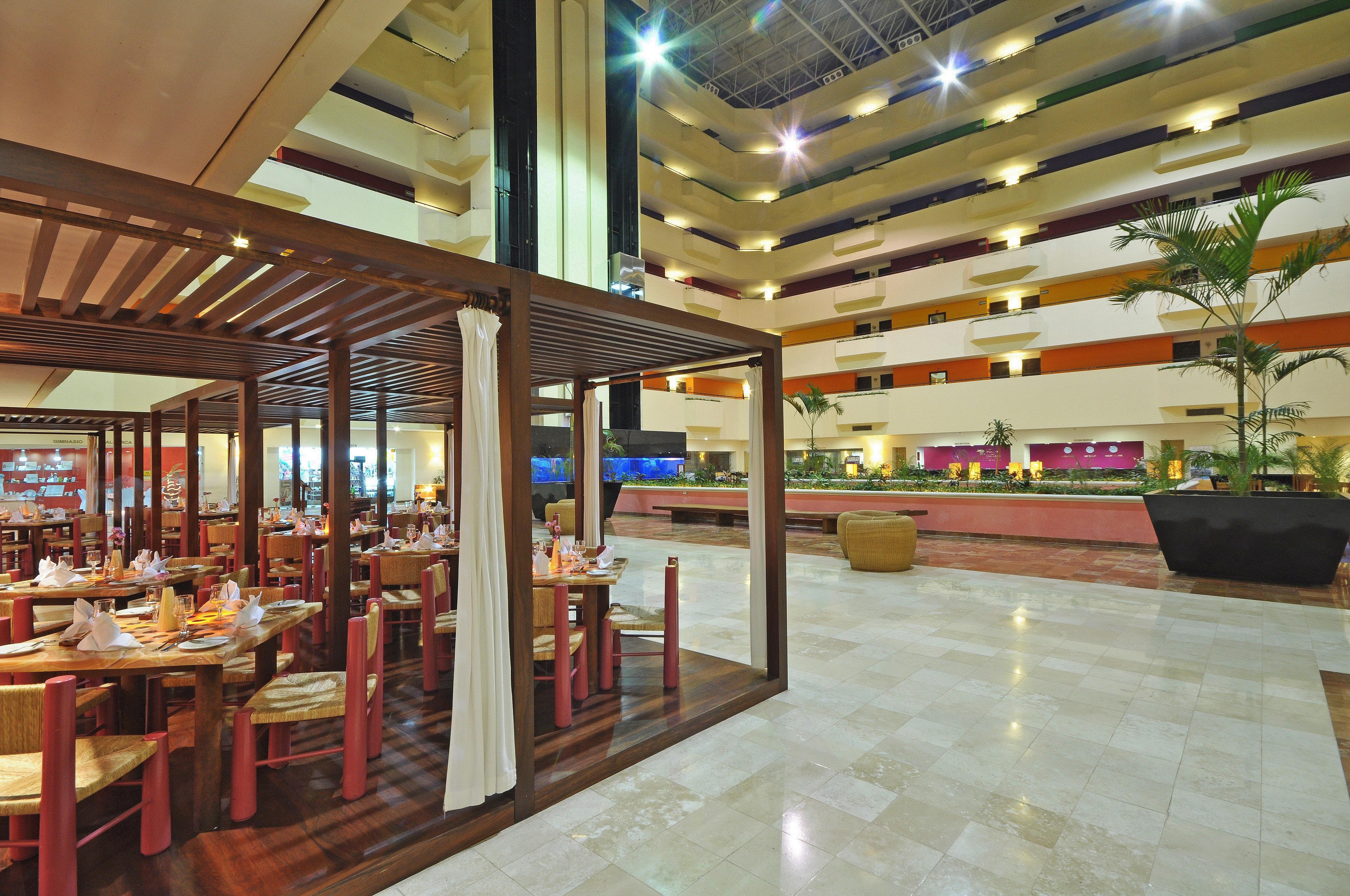 Galeria Plaza 4*