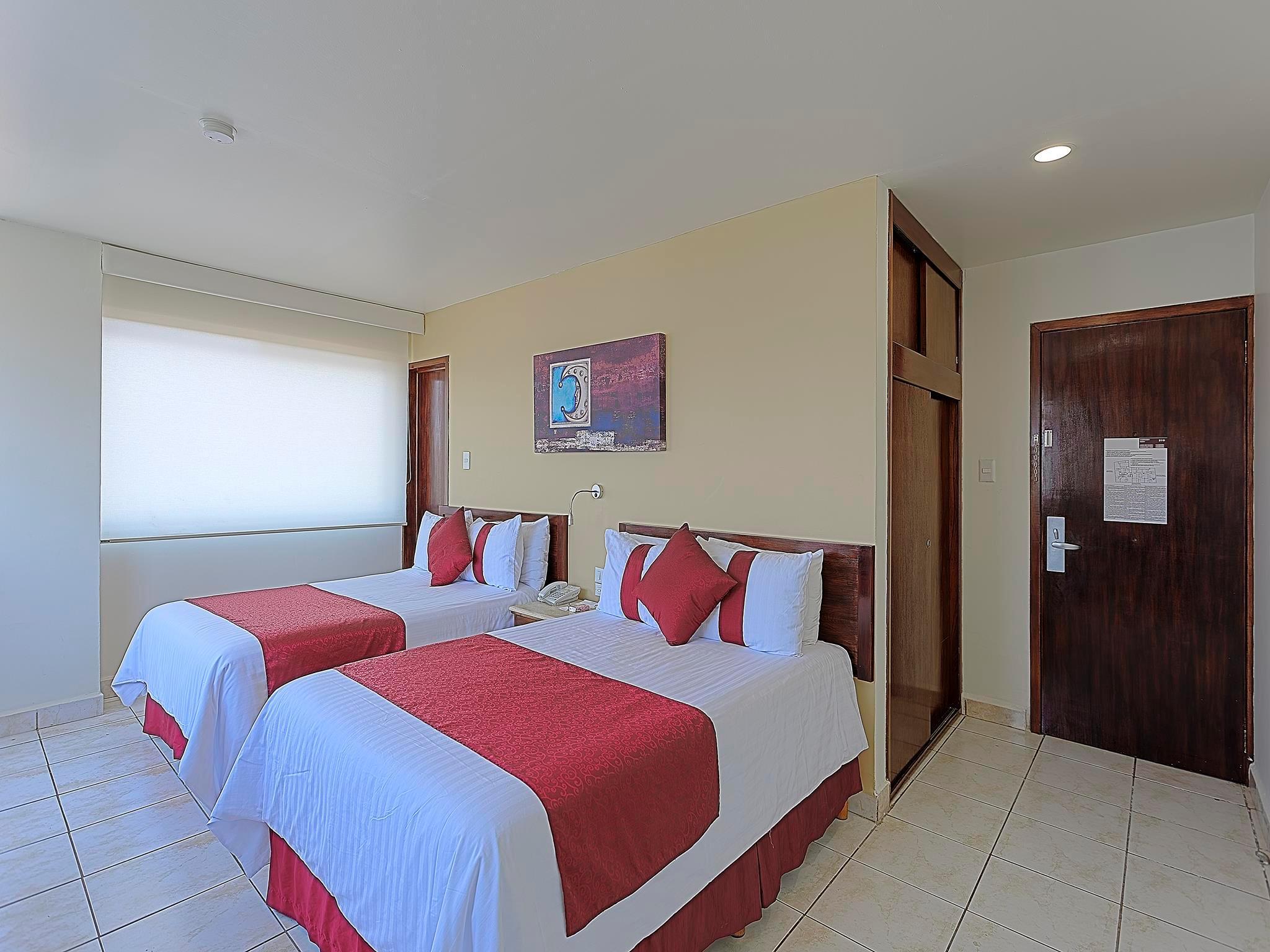 Olmeca Plaza Urban Express Hotel 3*