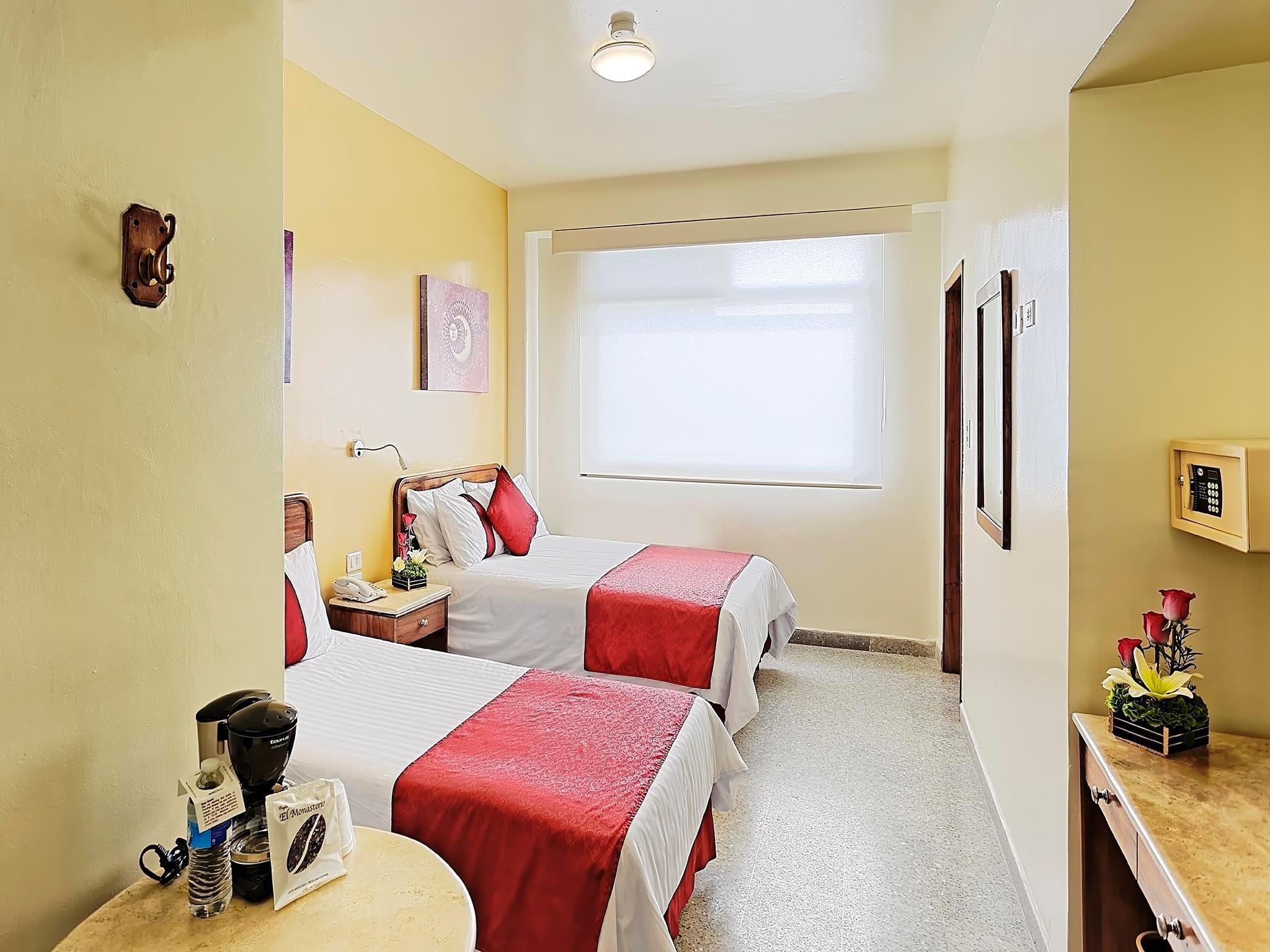 Olmeca Plaza Urban Express Hotel 3*