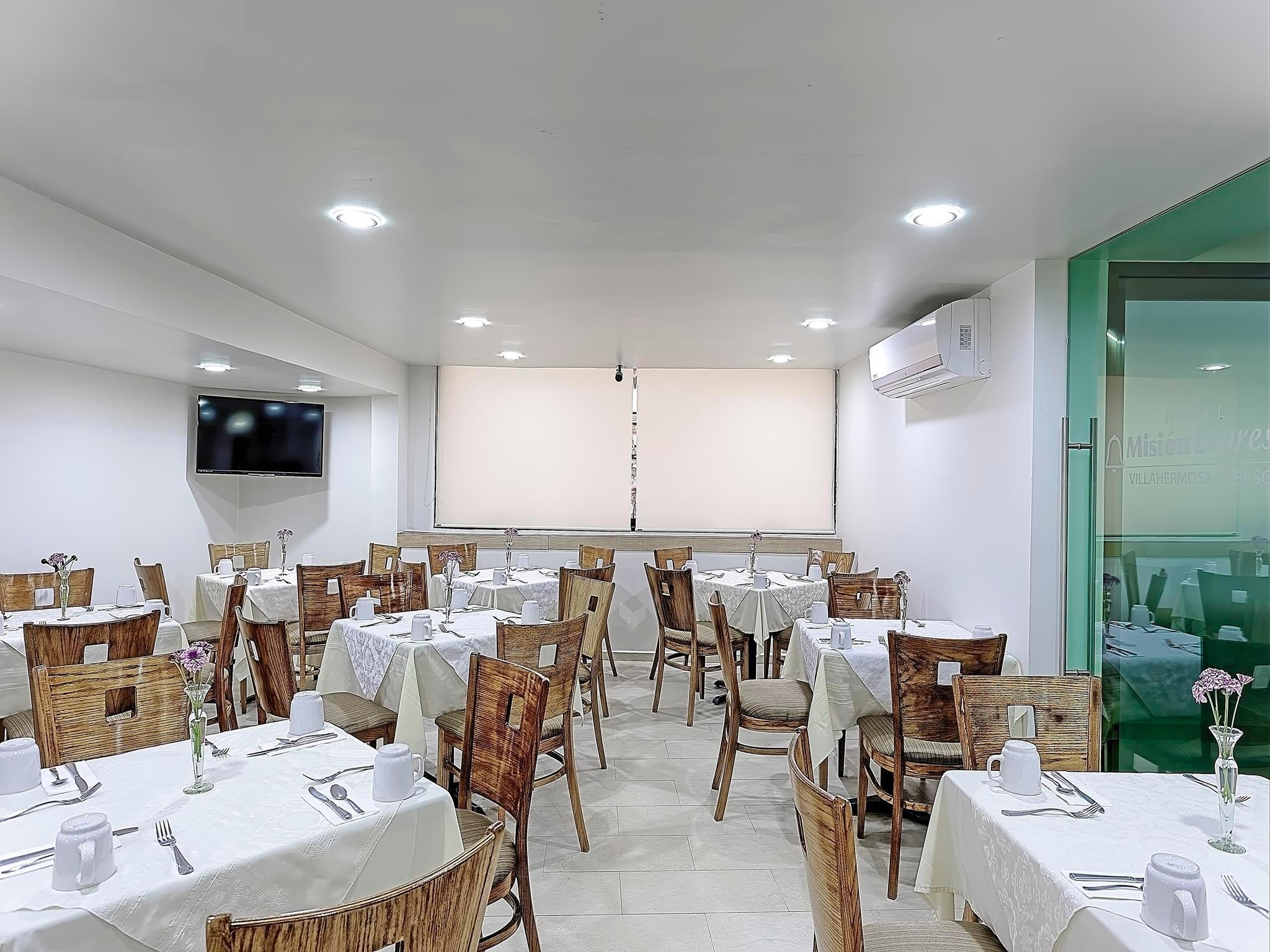 Olmeca Plaza Urban Express Hotel
