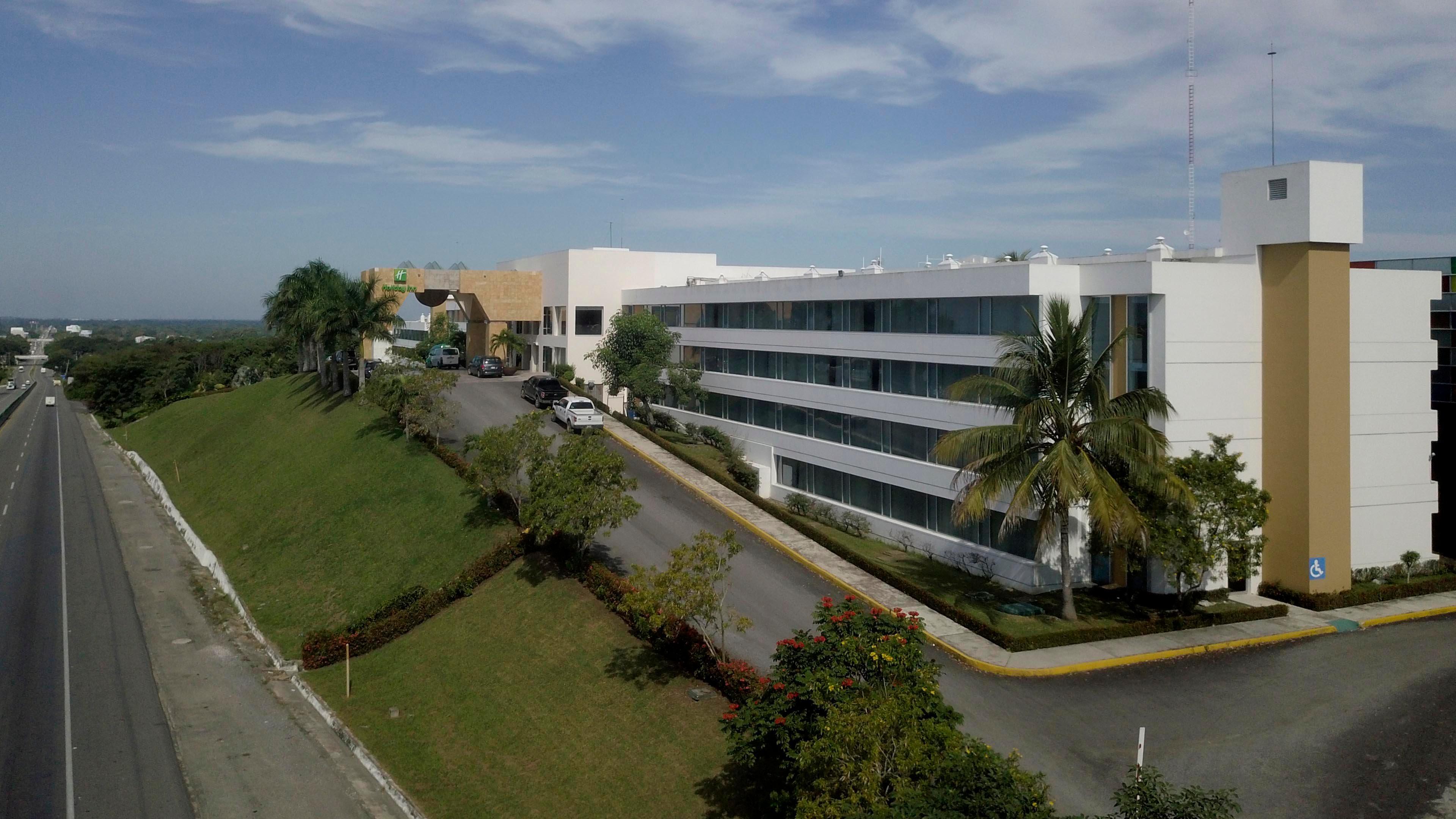 Hotel - Aeropuerto By Ihg 4*