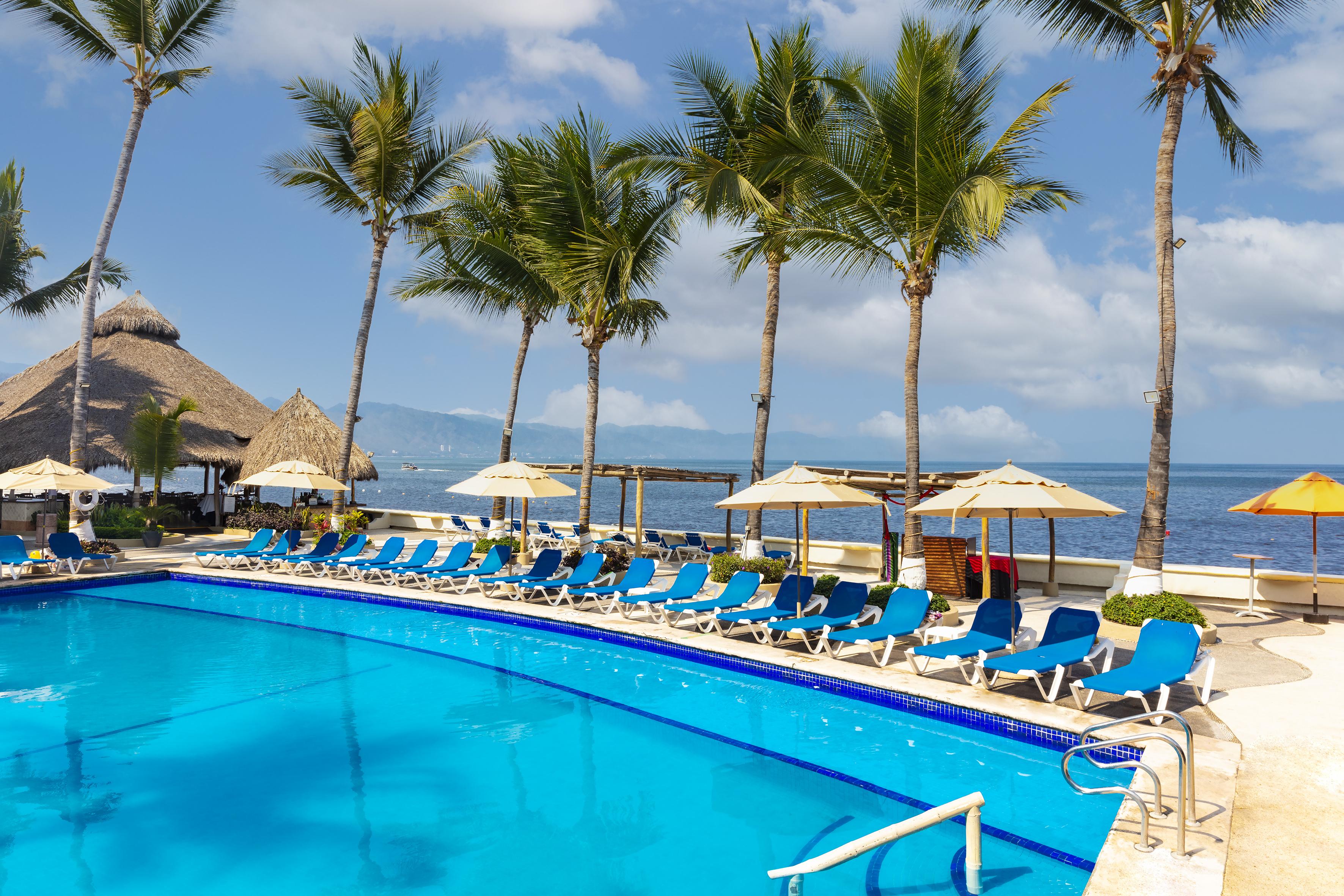 Hotel Palmas By The Sea