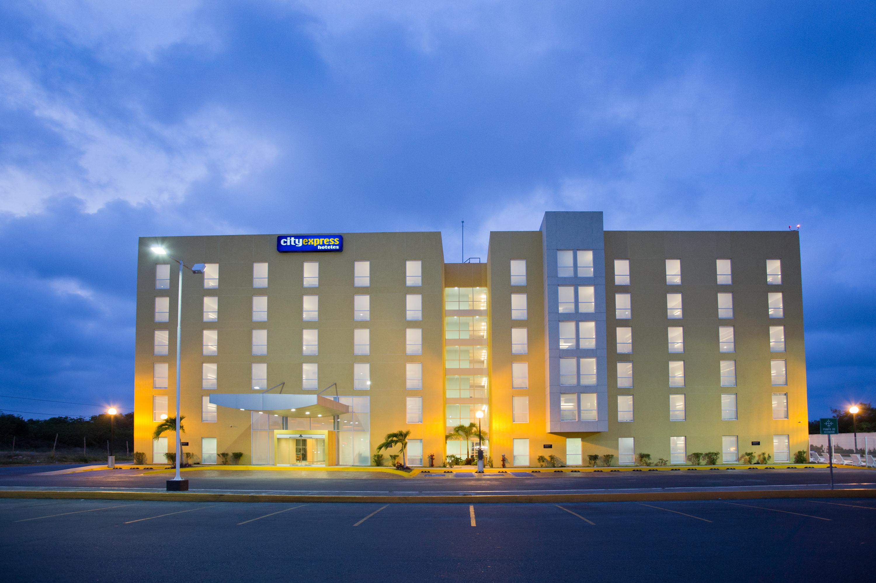 Hotel Express By Marriott 4*