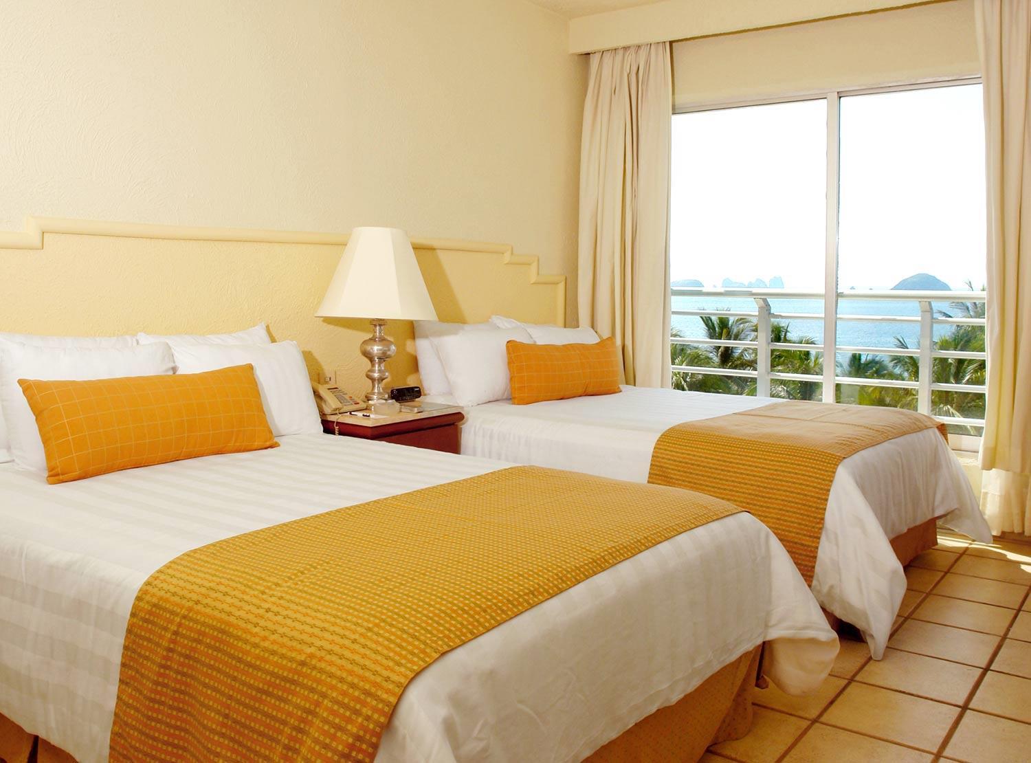 Emporio Ixtapa Hotel 5*