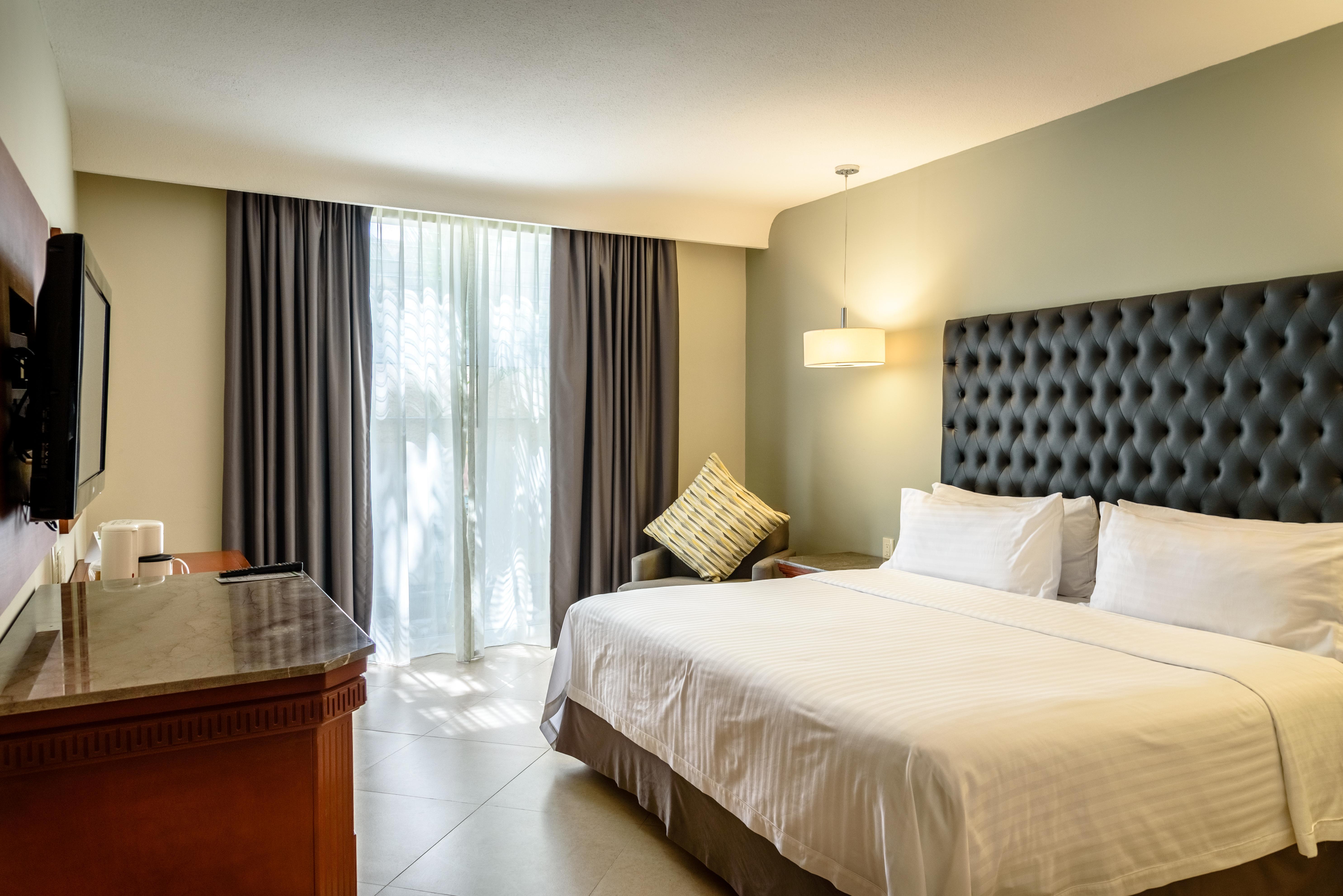 Hotel By Ihg 3*