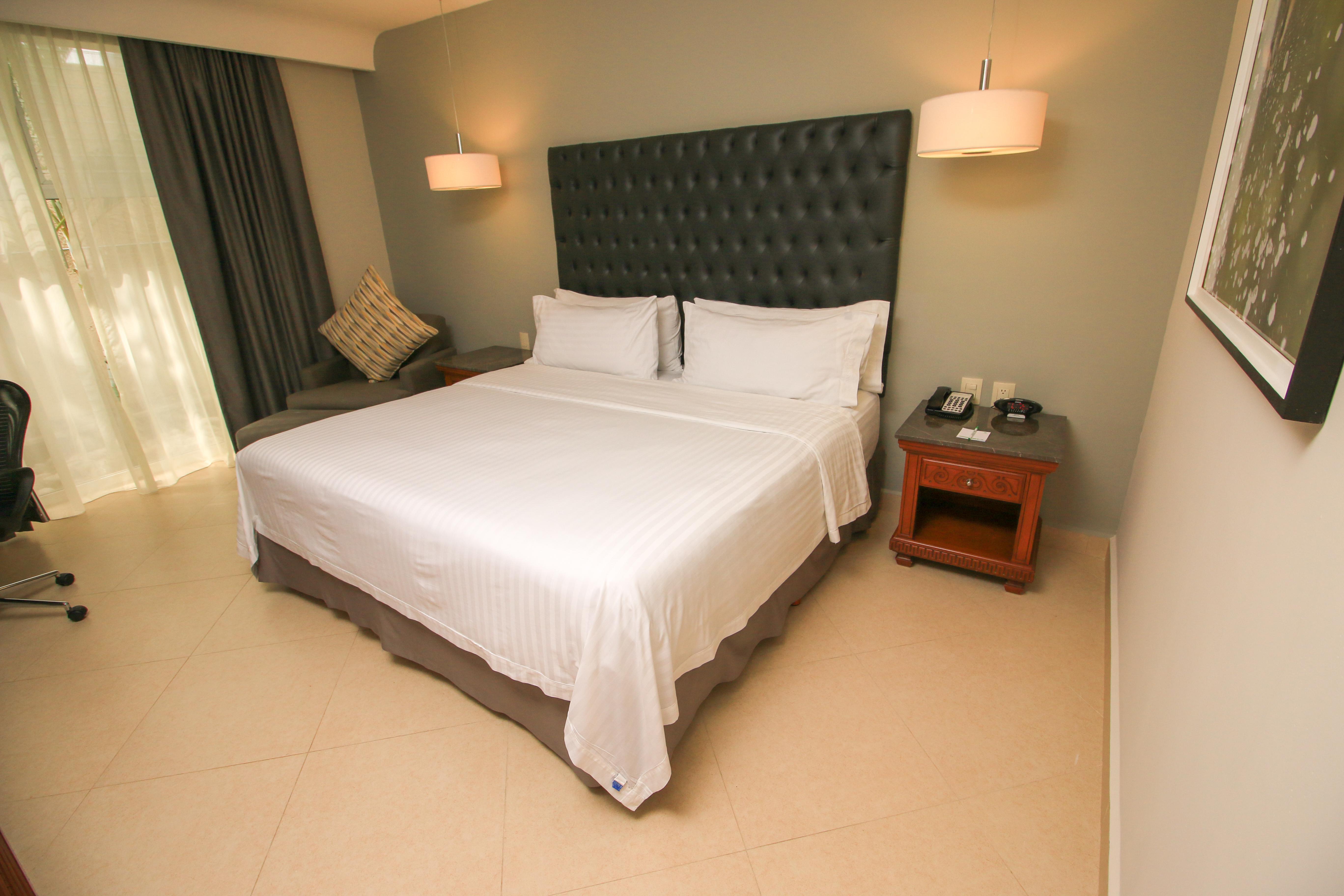 By Ihg