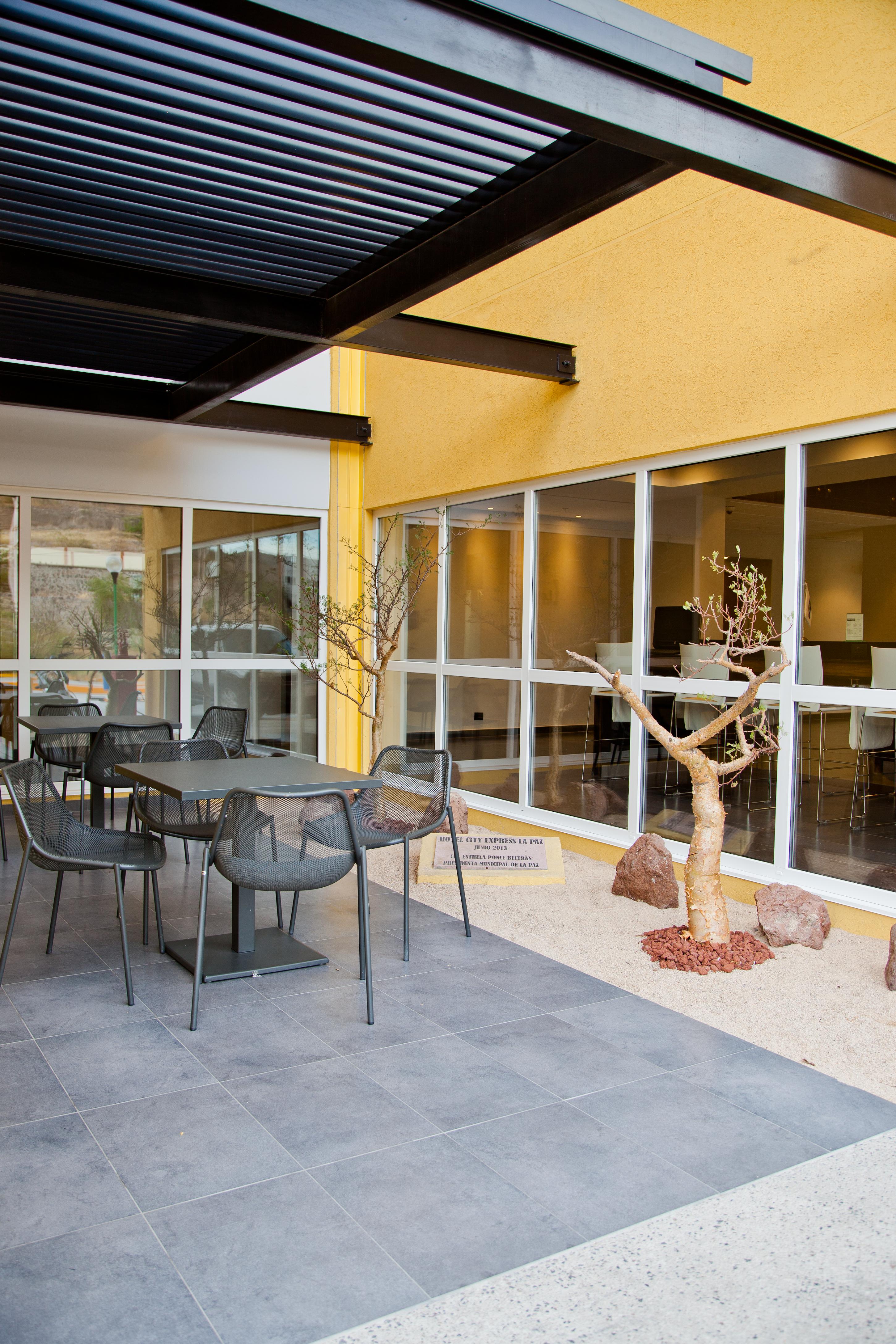 Express By Marriott Hotel 4*
