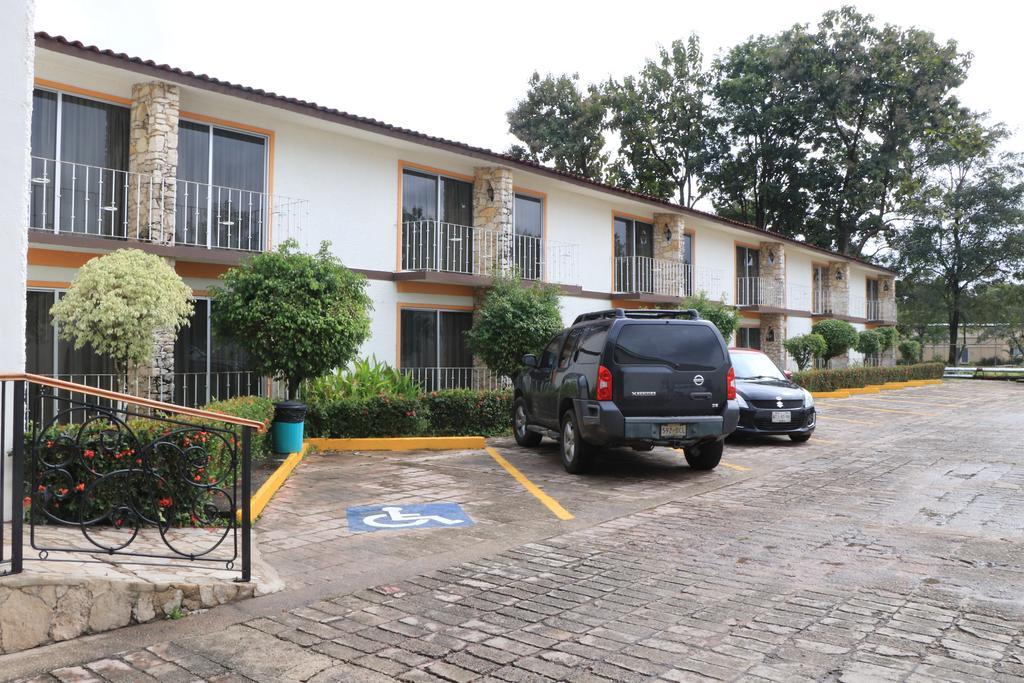 Plaza Hotel 4*