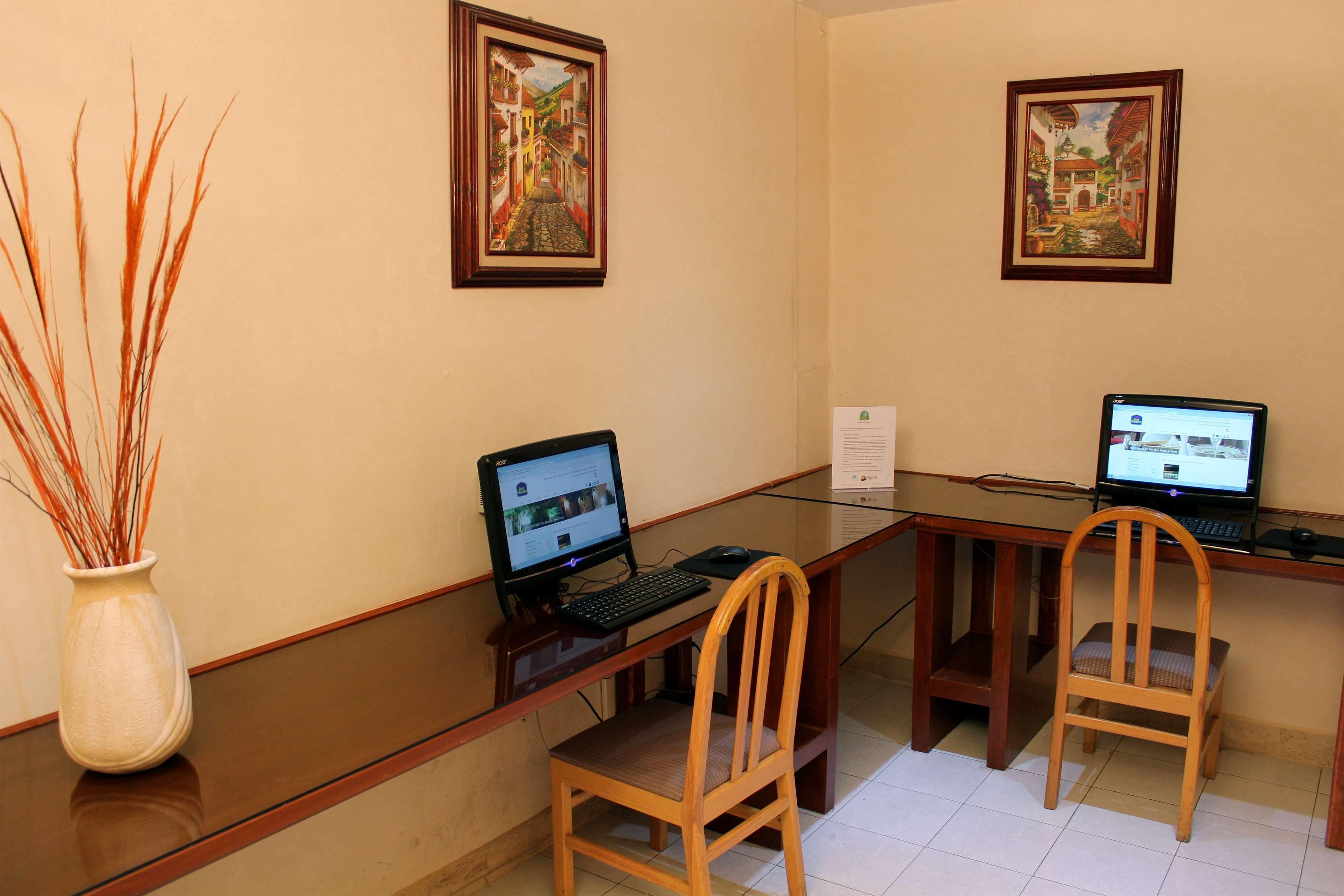 Western Plaza Florida & Tower 3*