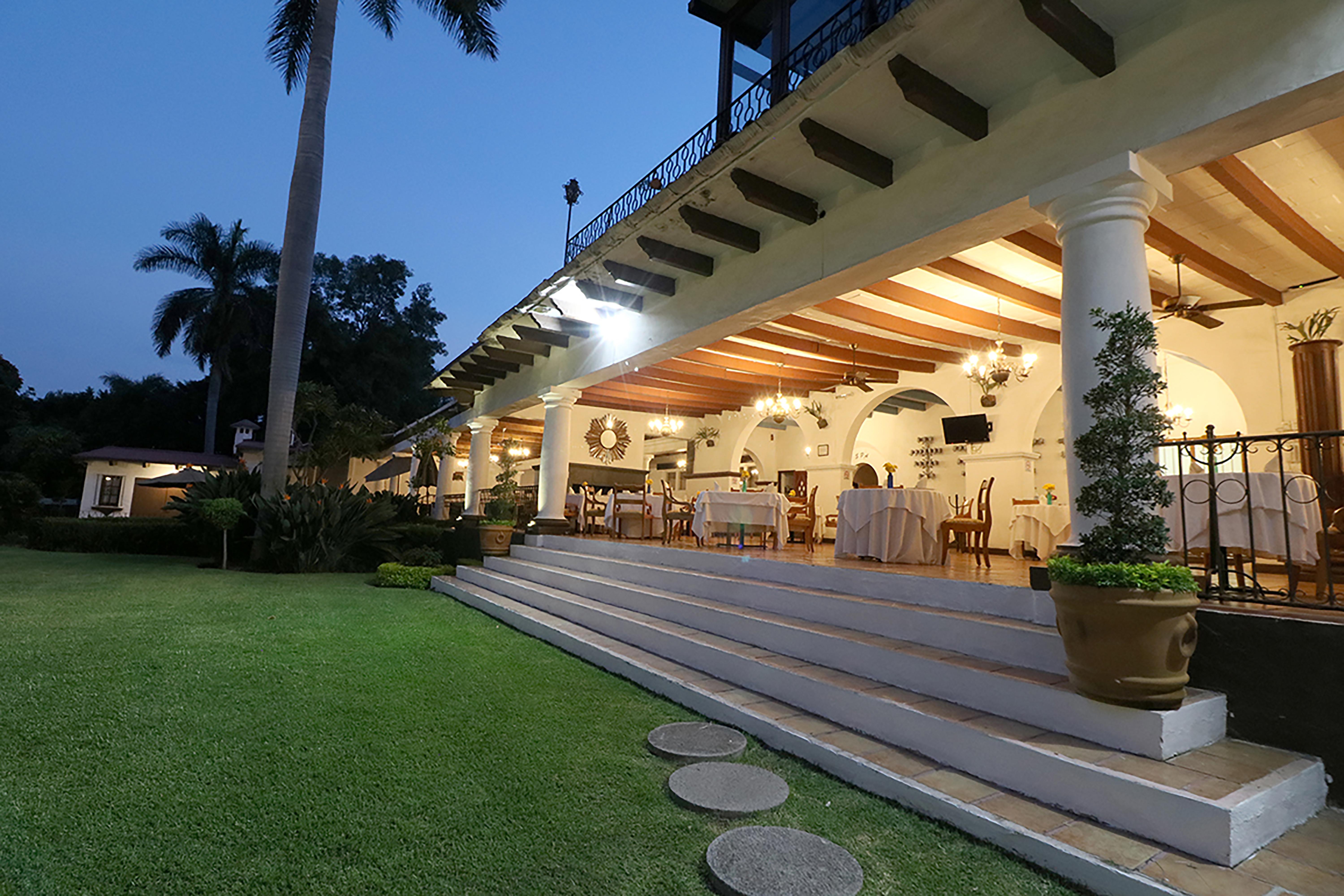 Hotel Mision Grand