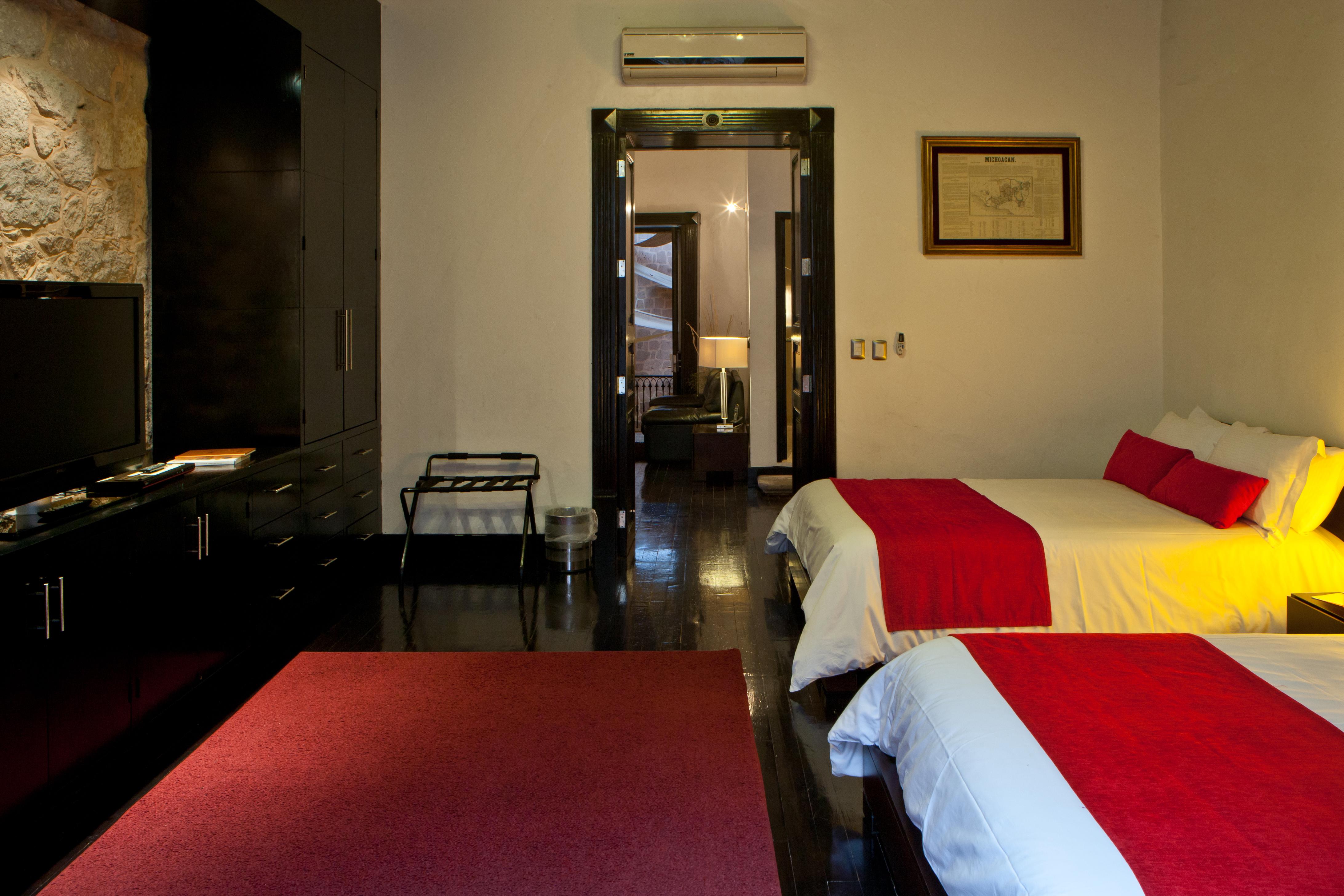 Cantera 10 Boutique Hotel