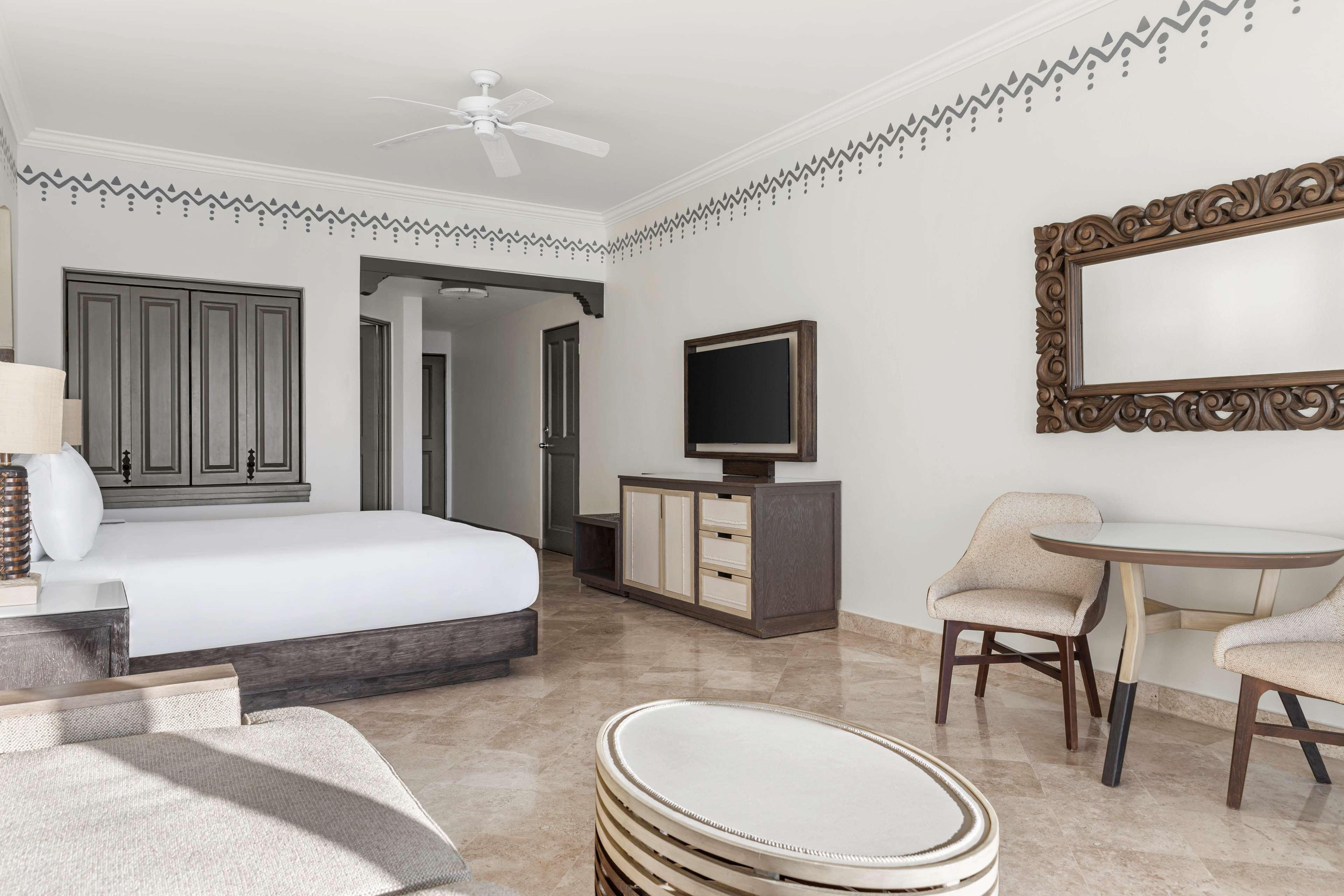 Hilton Cabos 5*