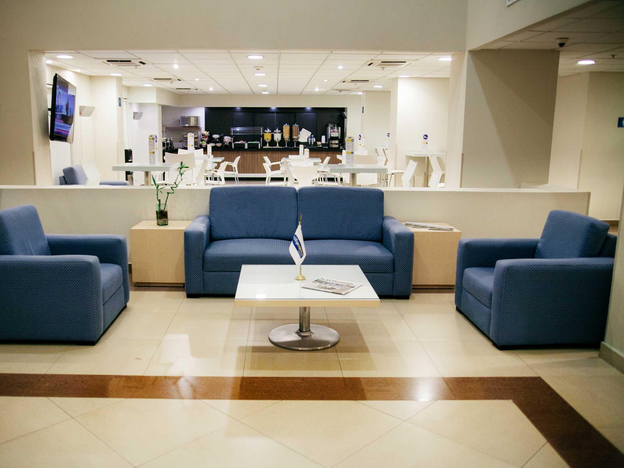Hotel Express By Marriott Monterrey Aeropuerto Apodaca
