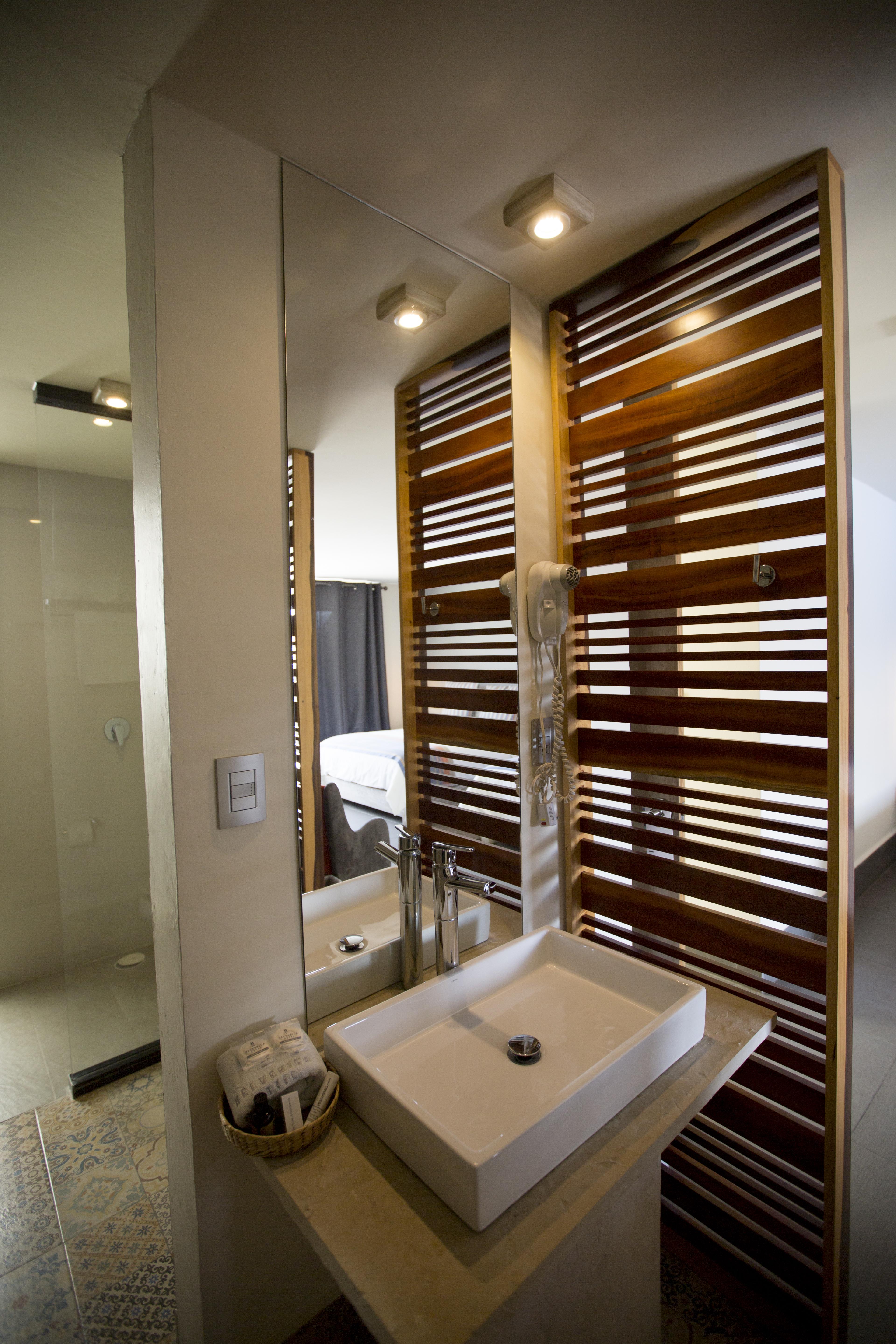 Helverica 4*