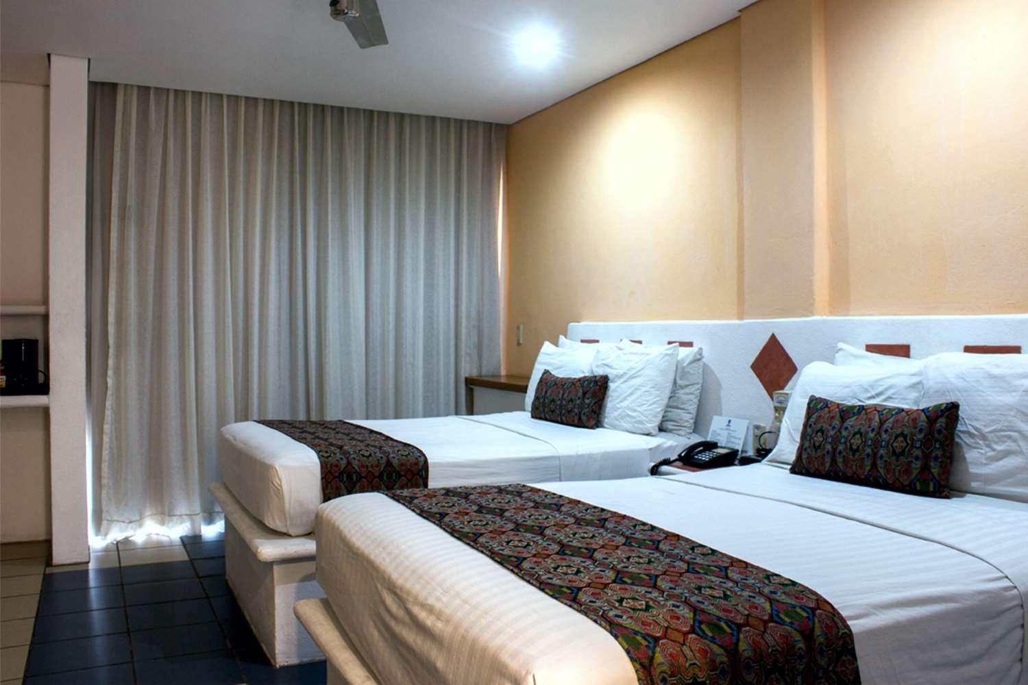 Western Chahue Santa Cruz Huatulco