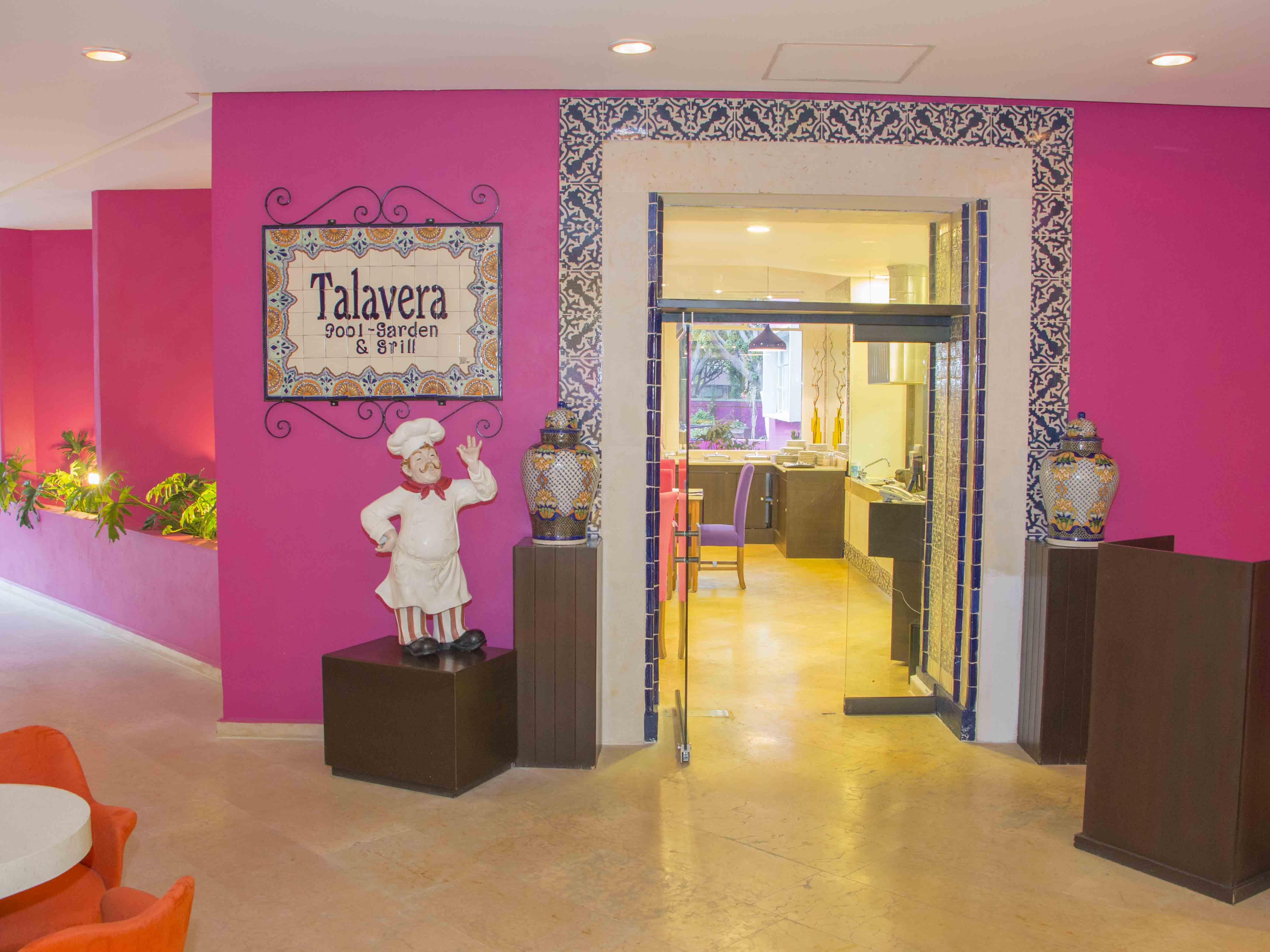 Real De Hotel 4*