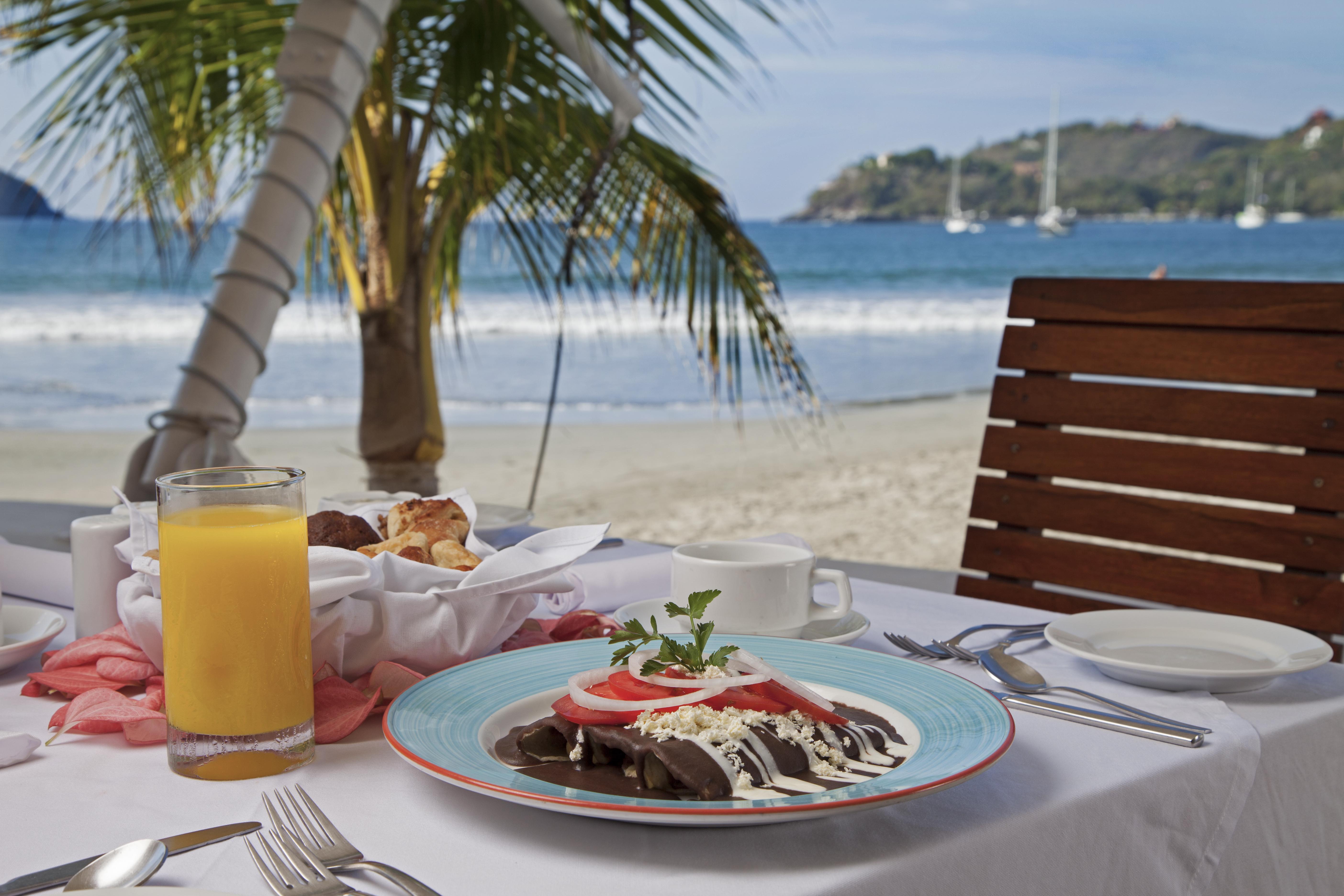 Aura Del Mar Hotel