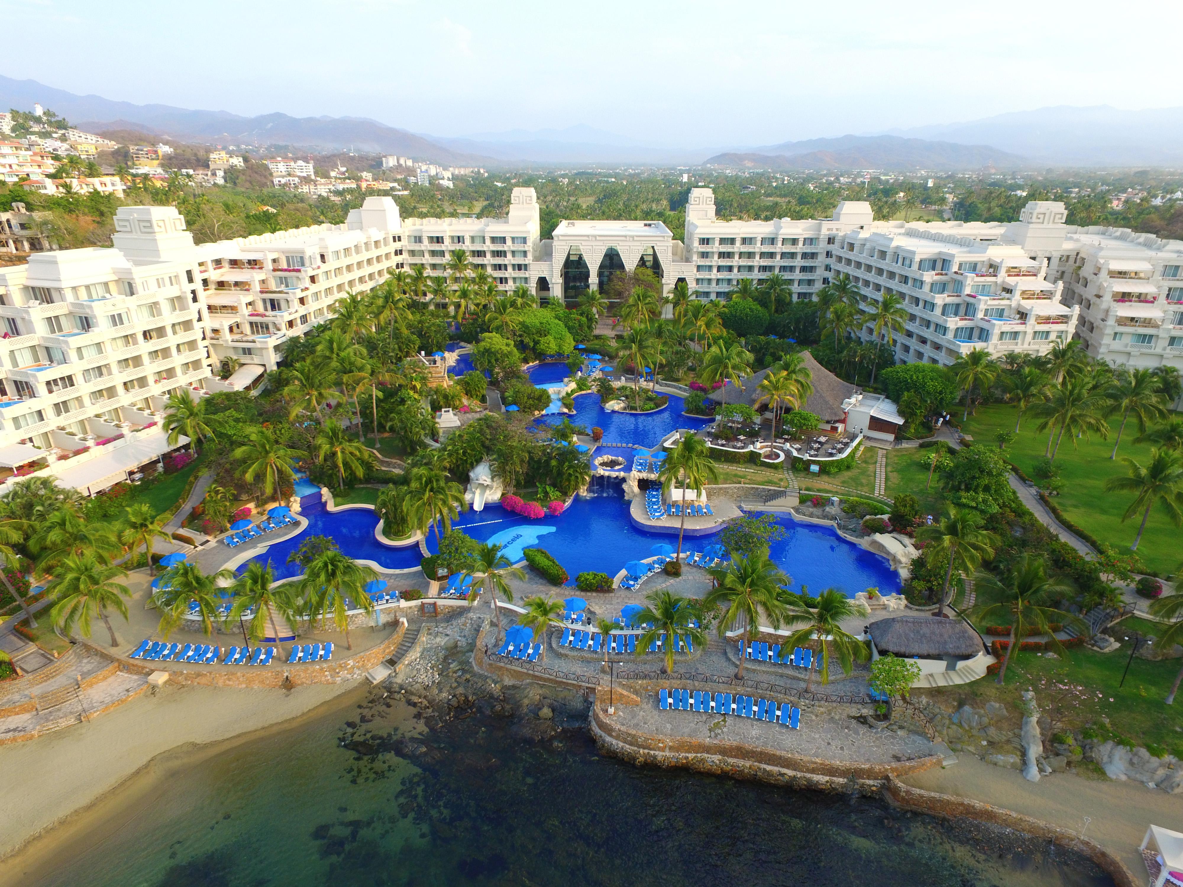 Barcelo Karmina Manzanillo