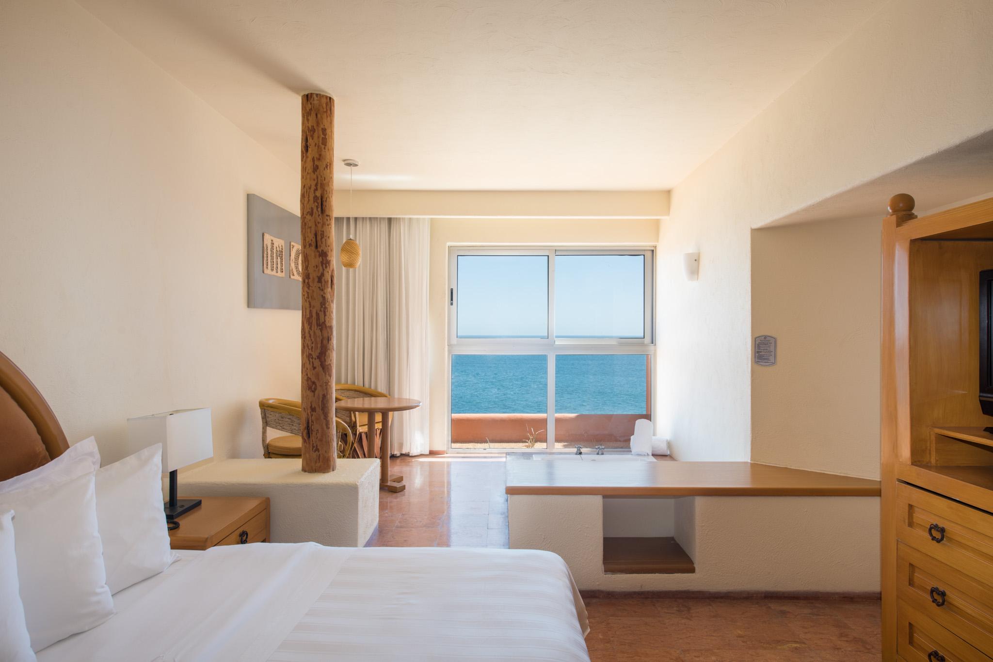 Club Regina Cabos Hotel 4*