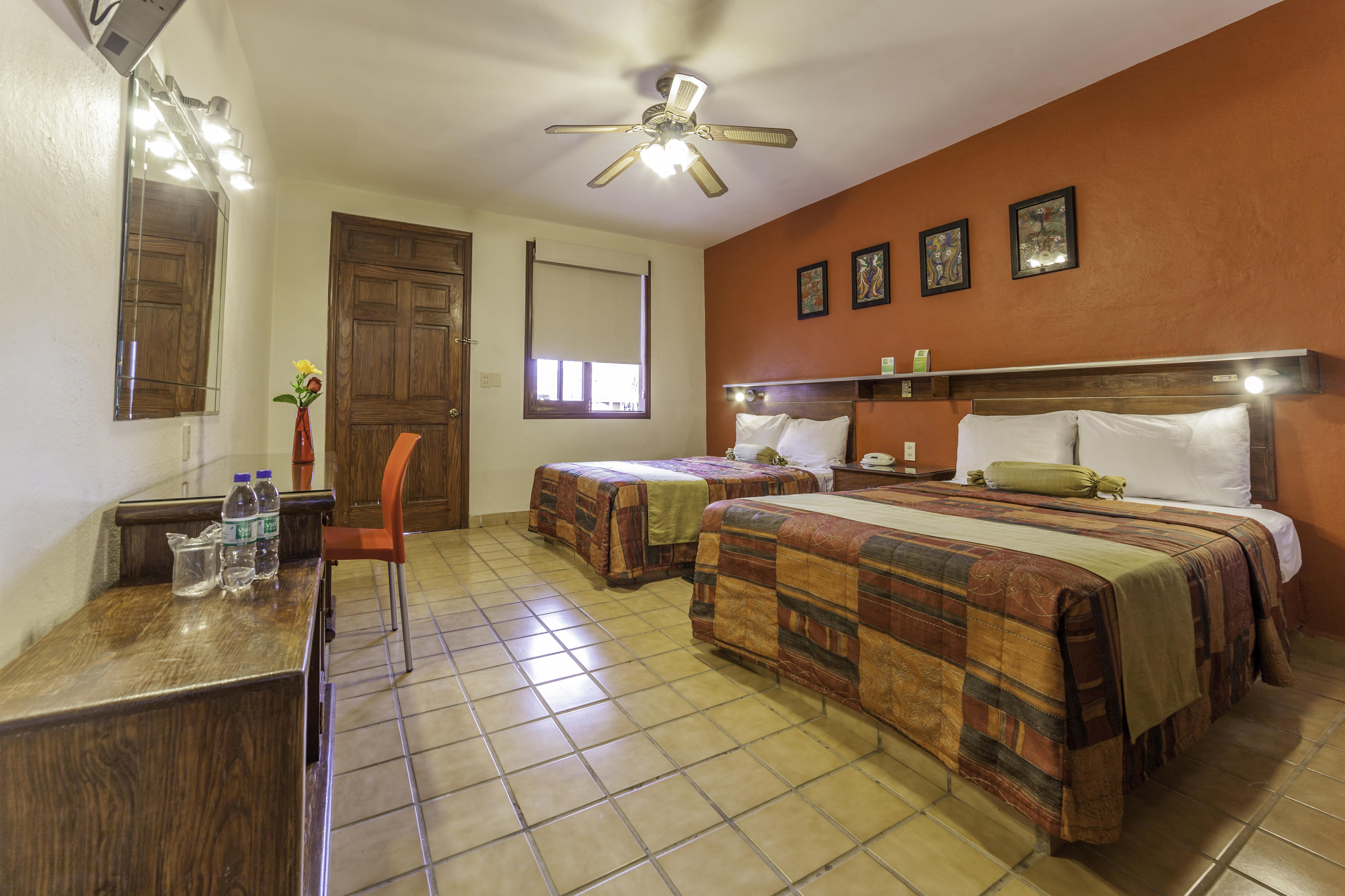 Hotel Del Sol &